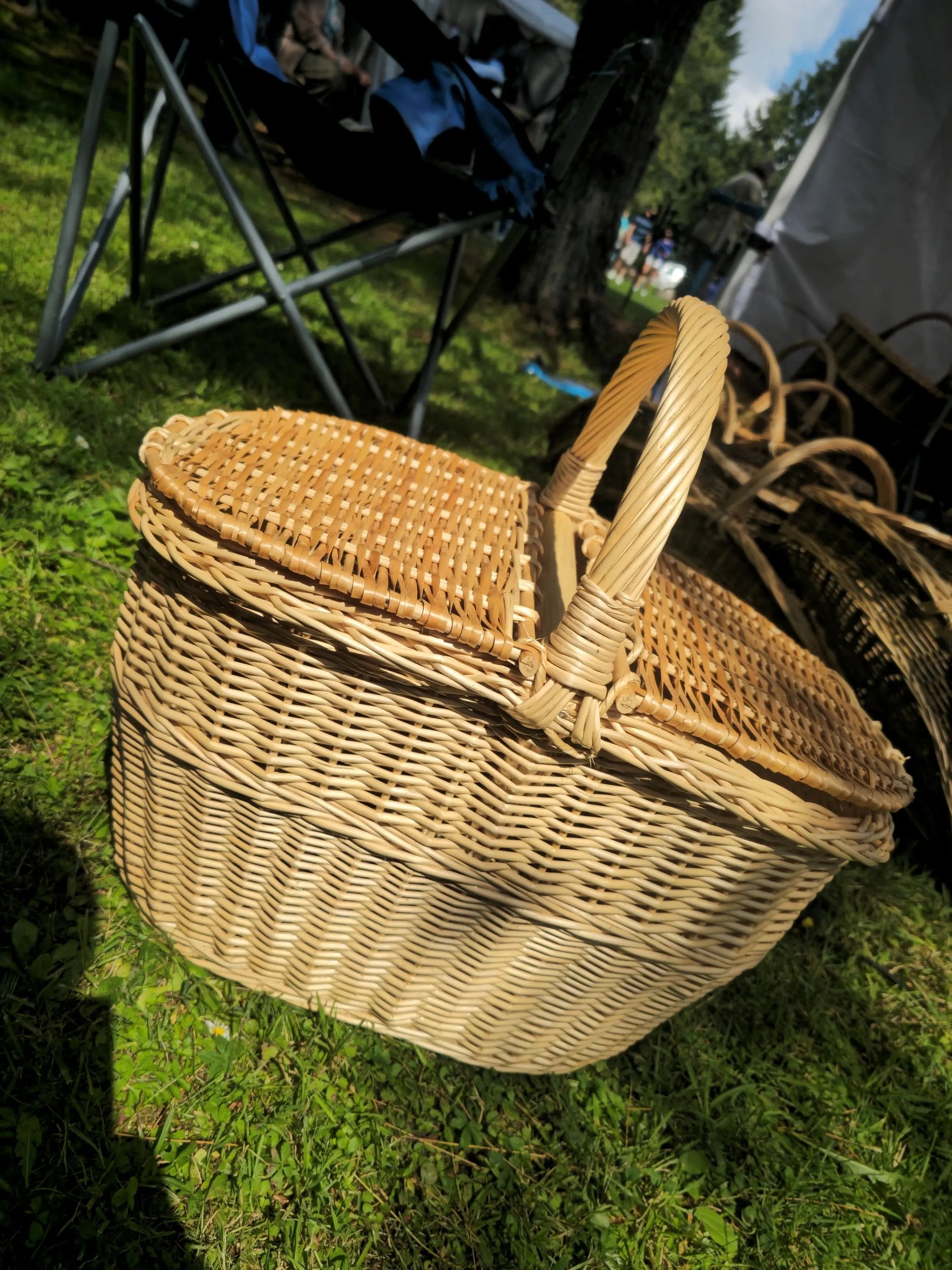 Handmade Picnic Basket – Large Wicker Double Lid Foraging & Herb Gathering - NaturelyWoven