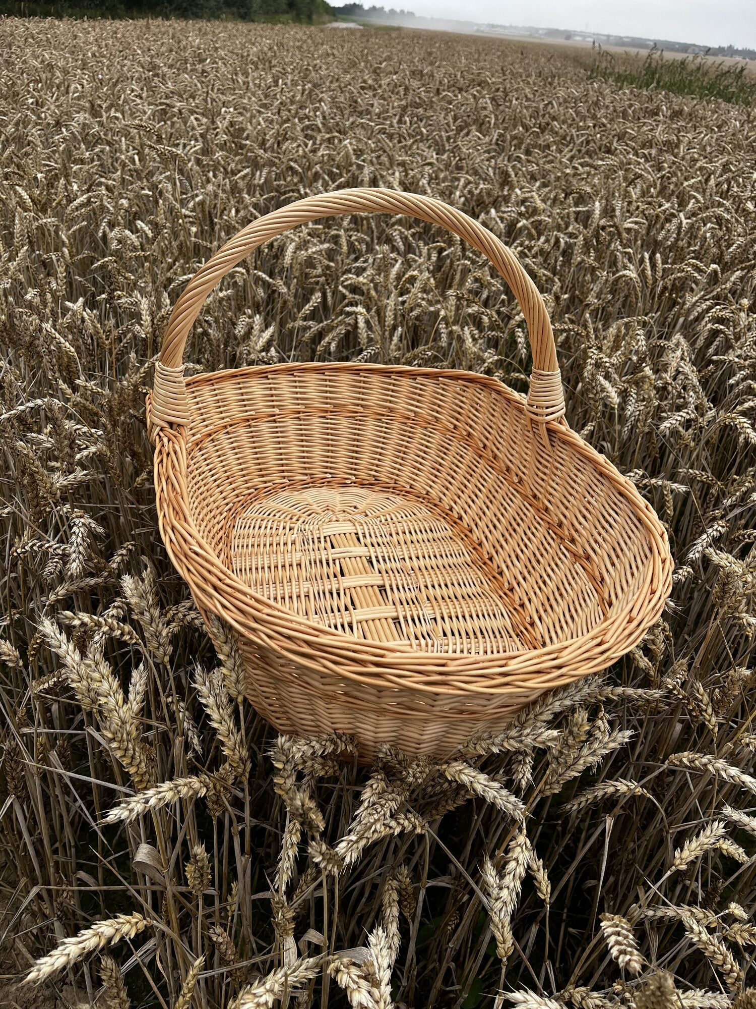 Ypač didelė malkų pintinė su aukšta rankena