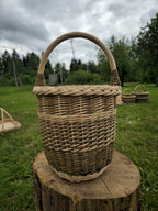 Aukšta sodo pintinė su rankena