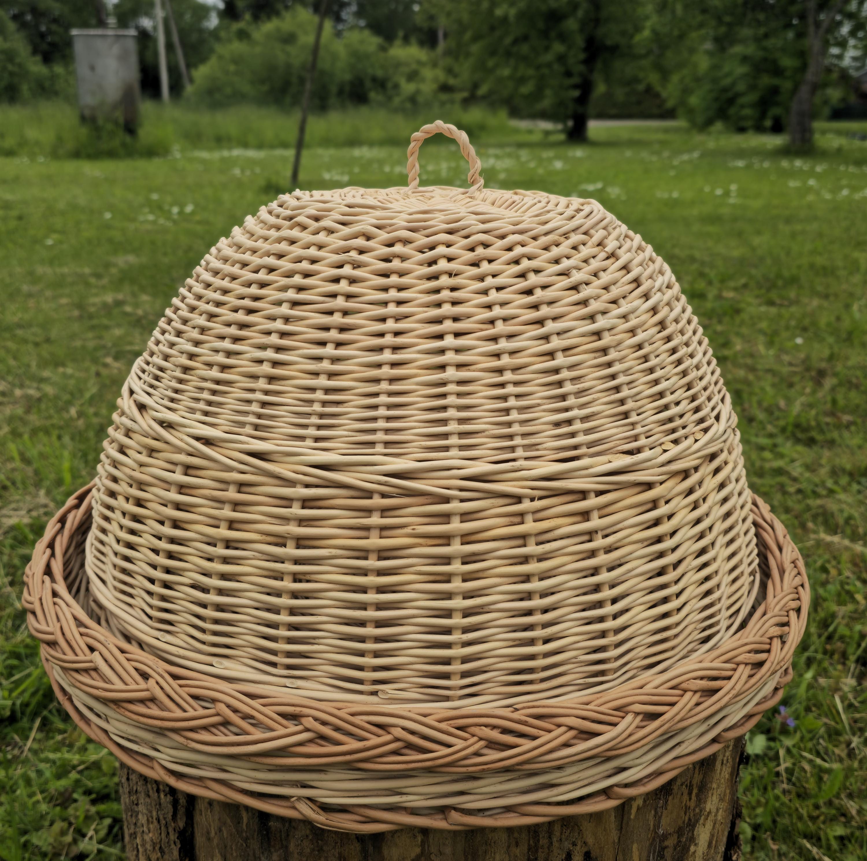 Rankų darbo pintas maisto dangtis su padėklu