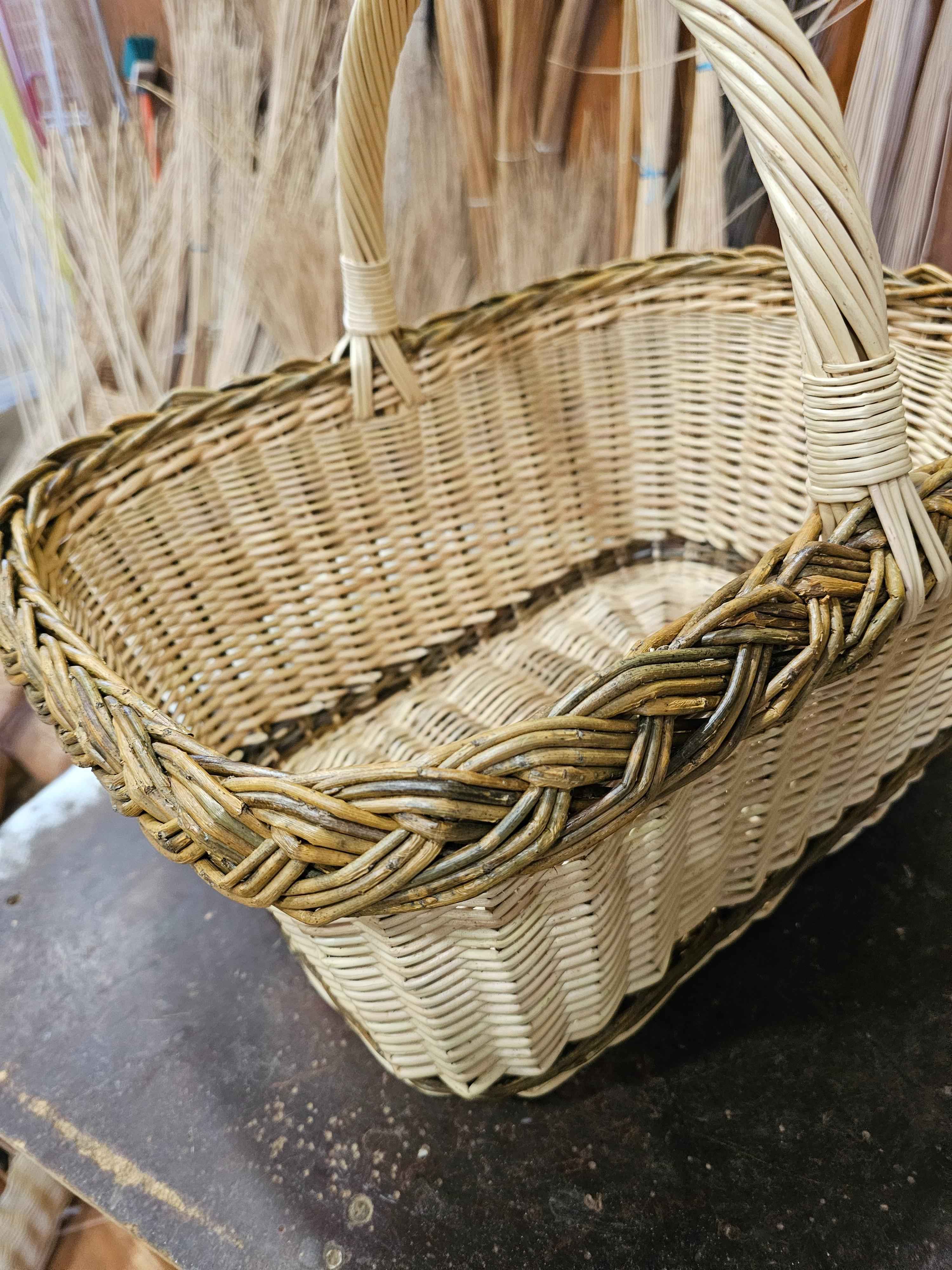 Wicker basket 022r