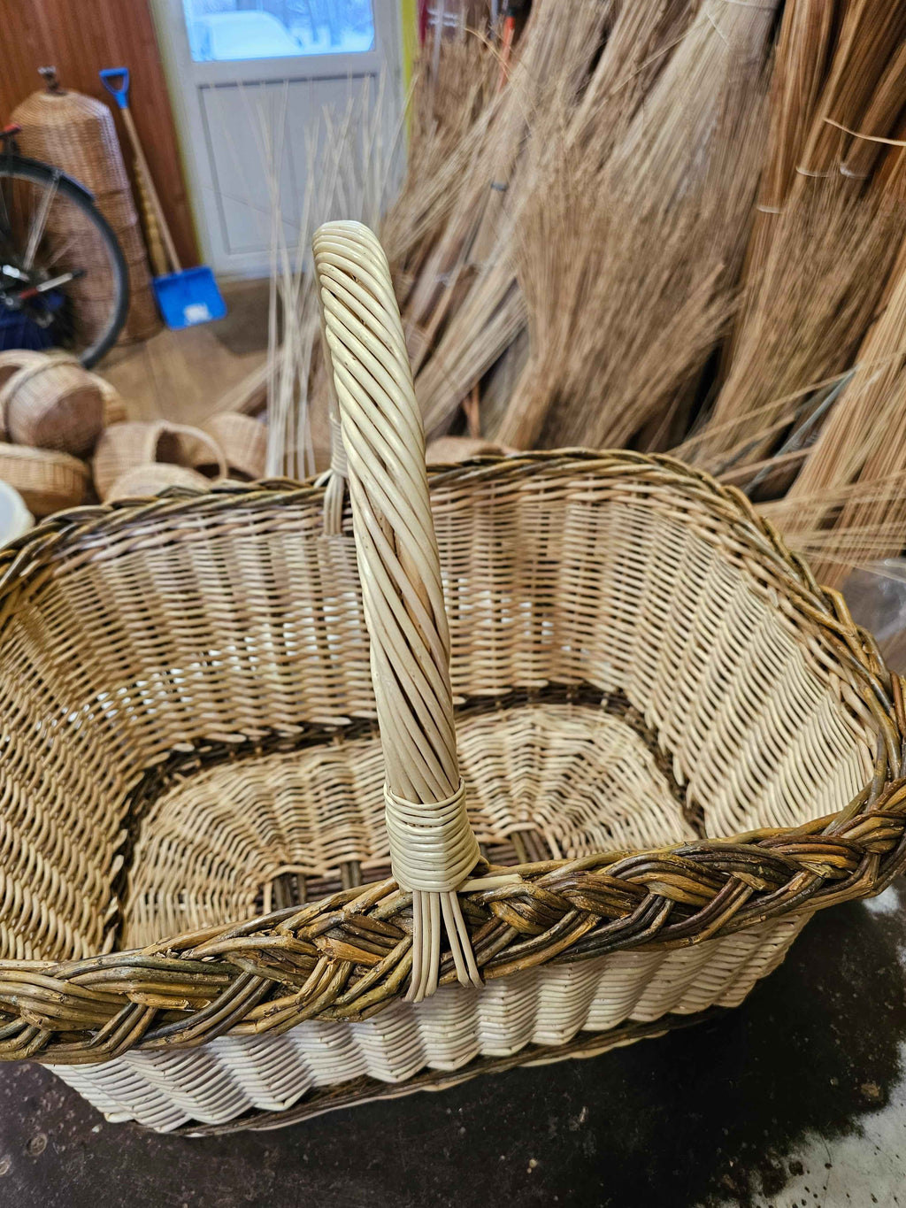 Wicker basket 022r