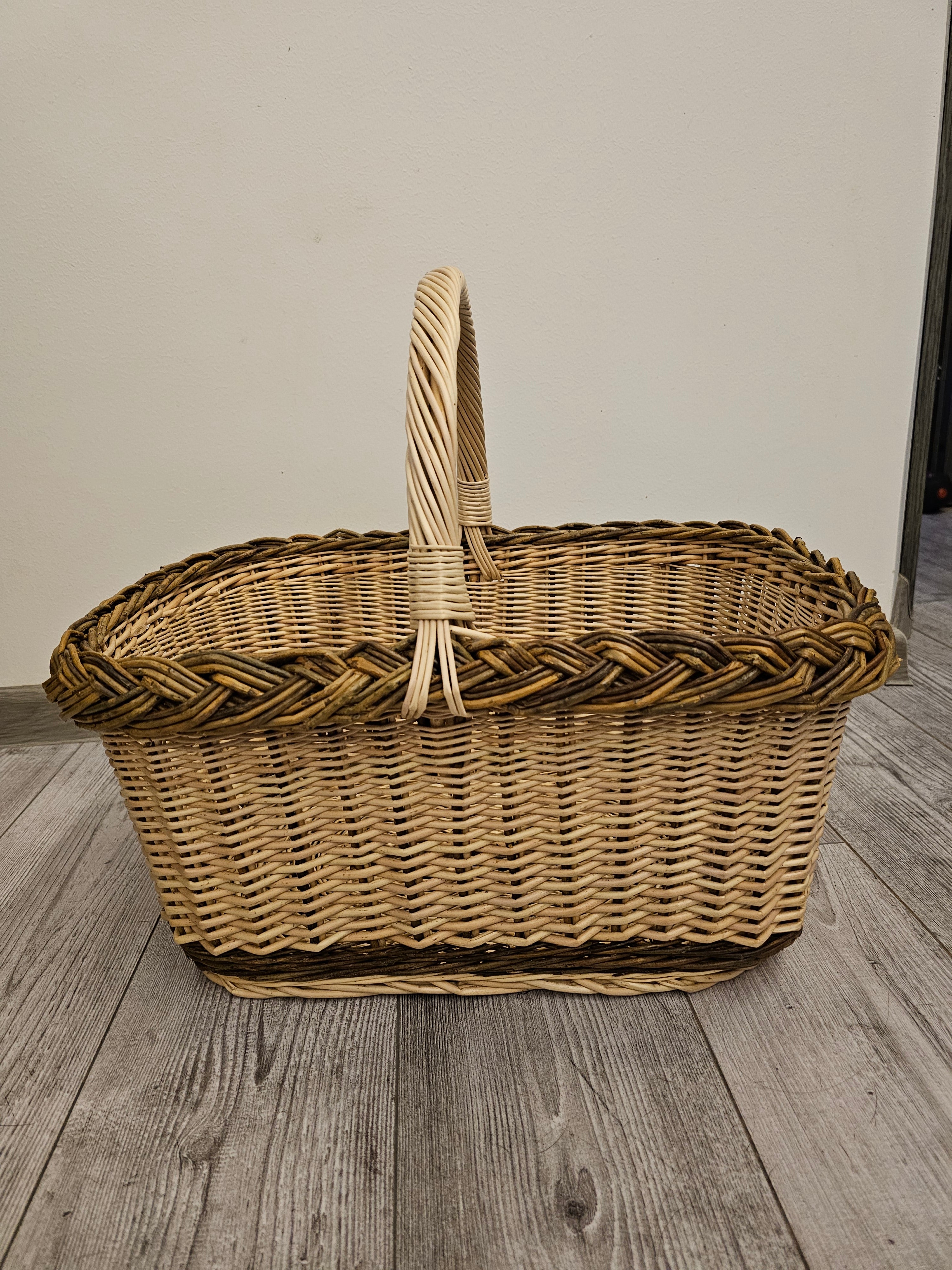 Wicker basket 022r
