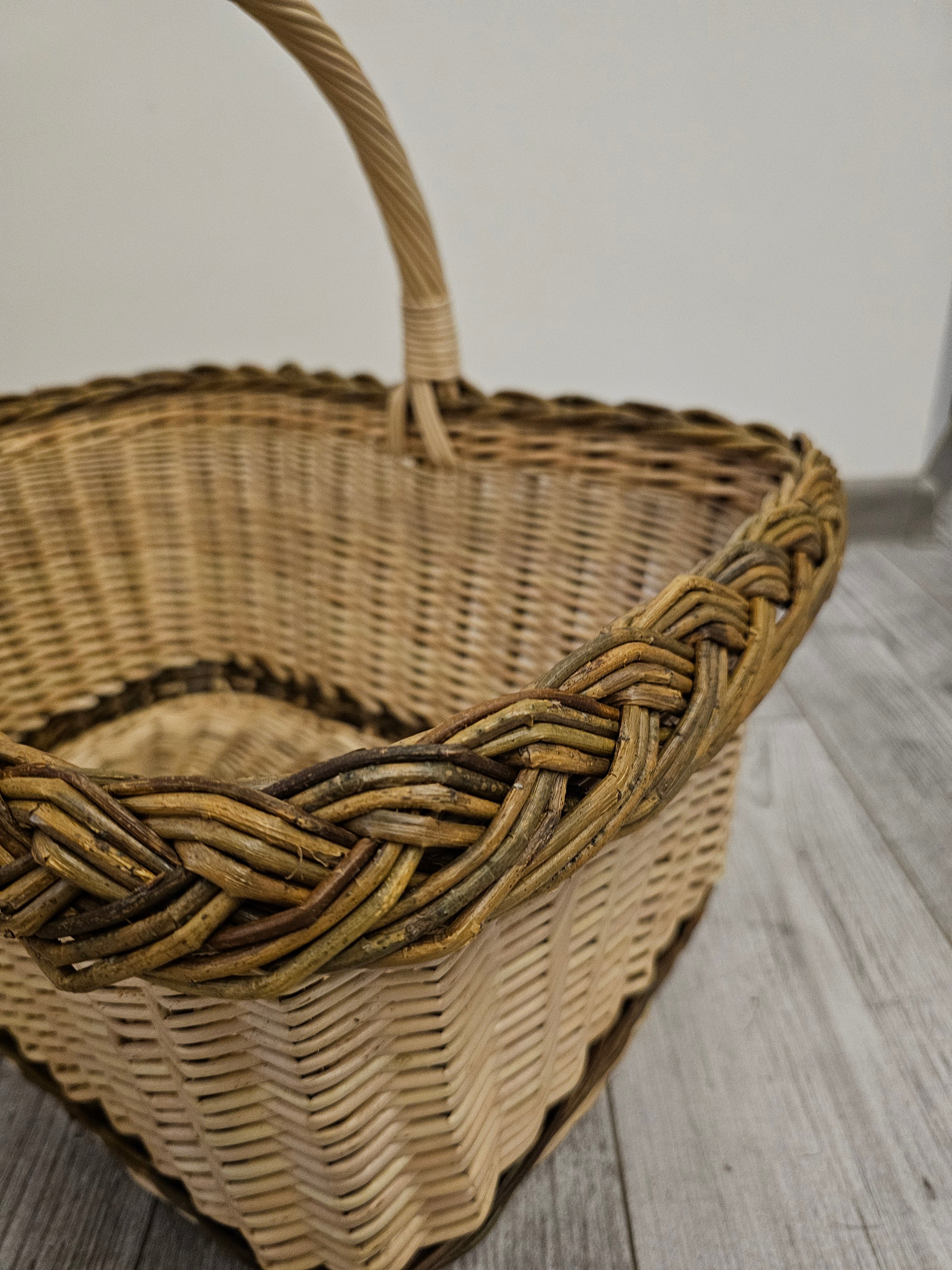 Wicker basket 022r