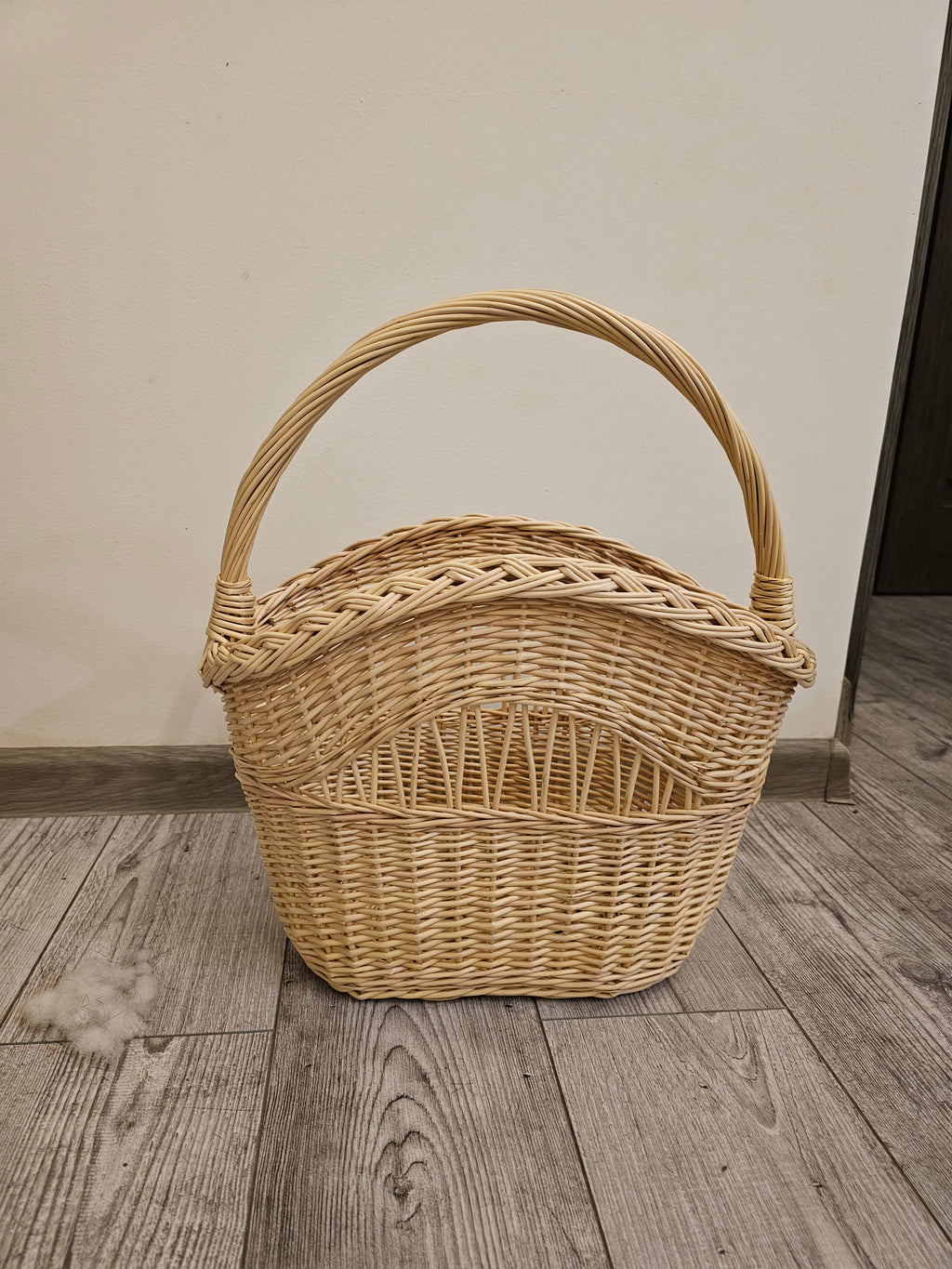 Dekoratyvinė pintinė — vytelių pintinė, 3 nuotrauka