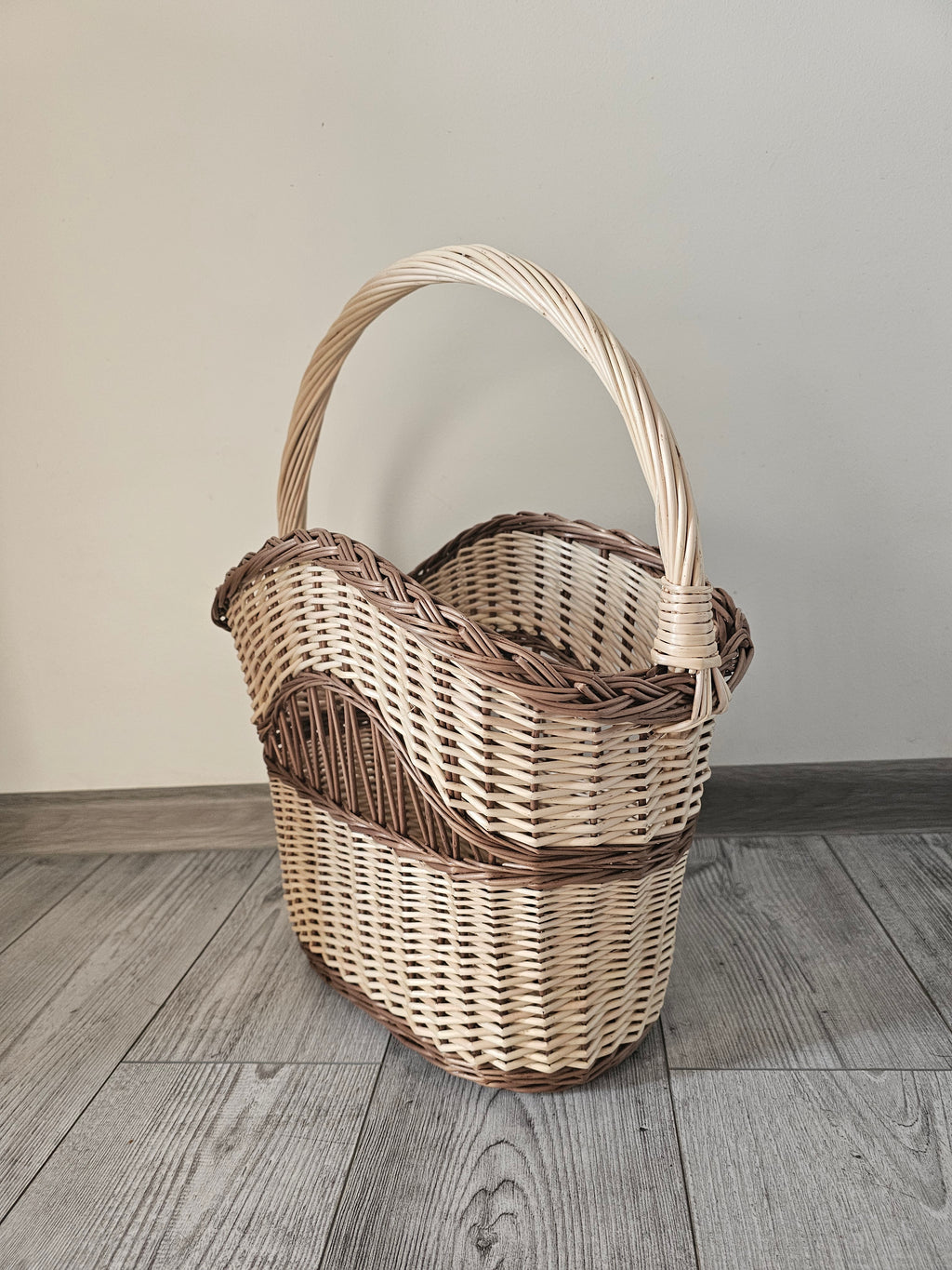 Dekoratyvinė pintinė — vytelių pintinė, 10 nuotrauka