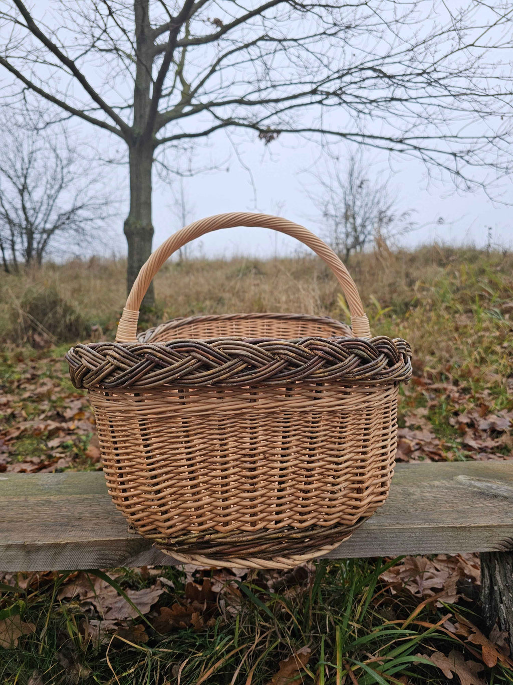 Ypač didelė sodo pintinė su rankena — vytelių pintinė, 10 nuotrauka