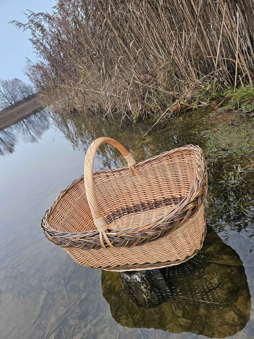 Ypač didelė sodo pintinė su rankena — vytelių pintinė, 13 nuotrauka