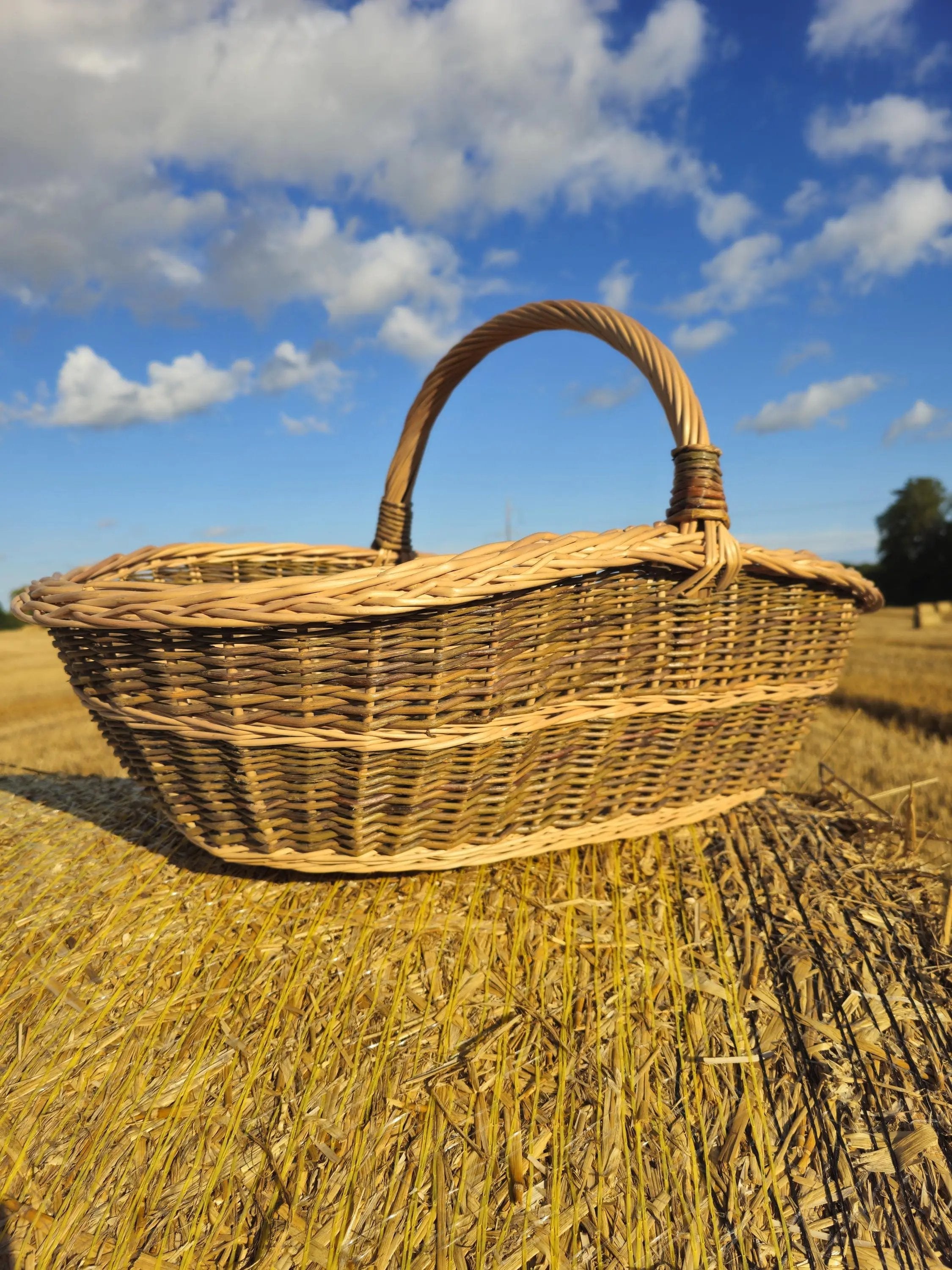 Extra Large Wicker Basket – Rustic Willow Basket With Sturdy Handle - NaturelyWoven