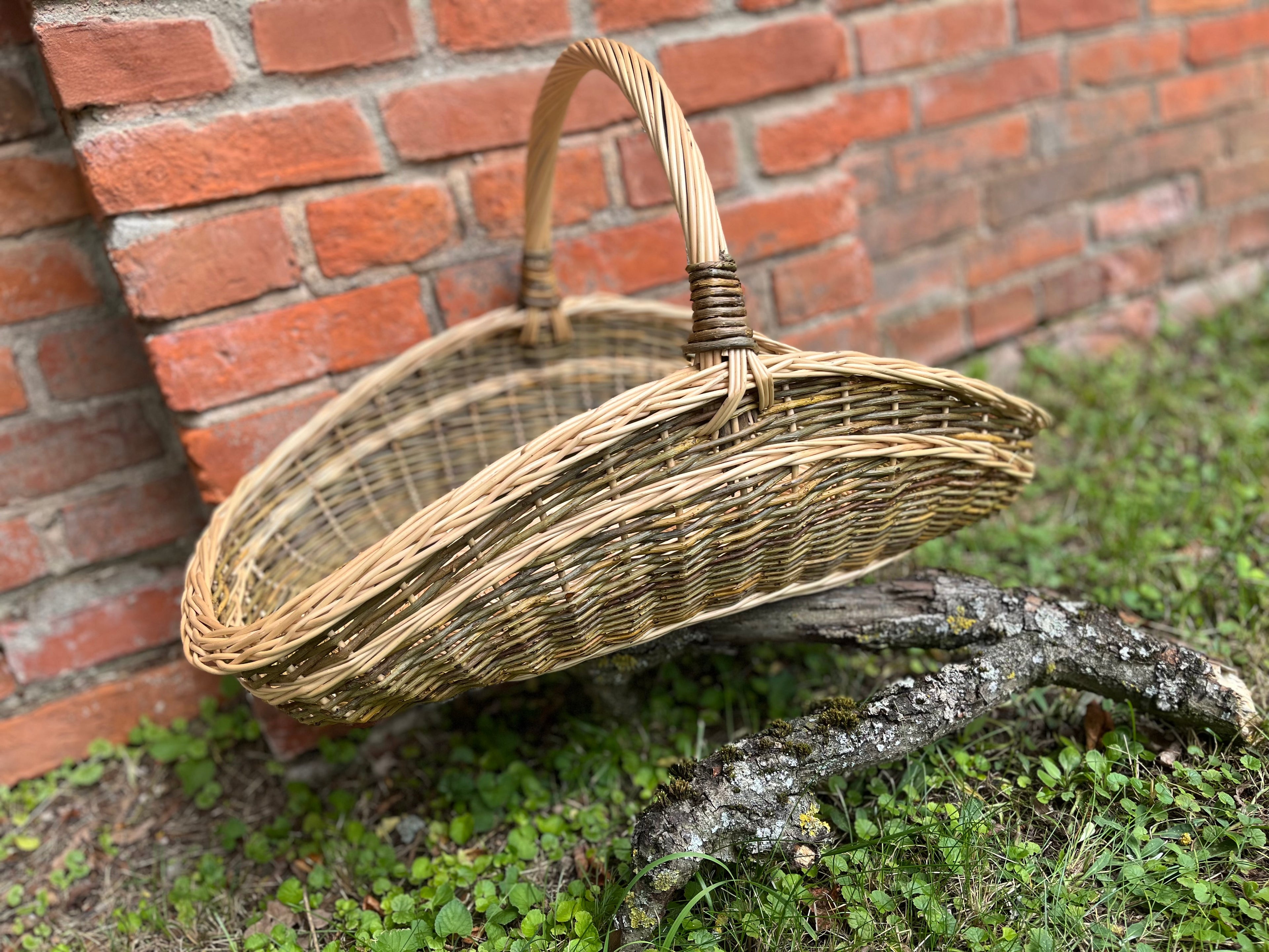 Didžiulė pintinė, Nežievinta / auksinė — rankų darbo vytelių pintinė