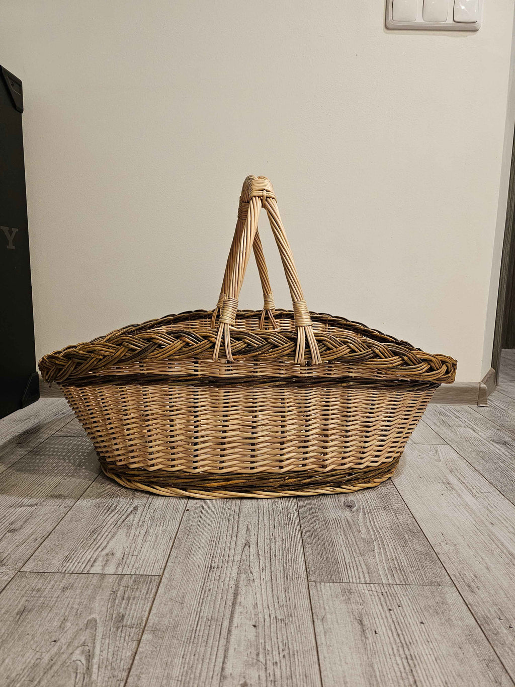 Wicker basket 031r - NaturelyWoven wicker - handmade