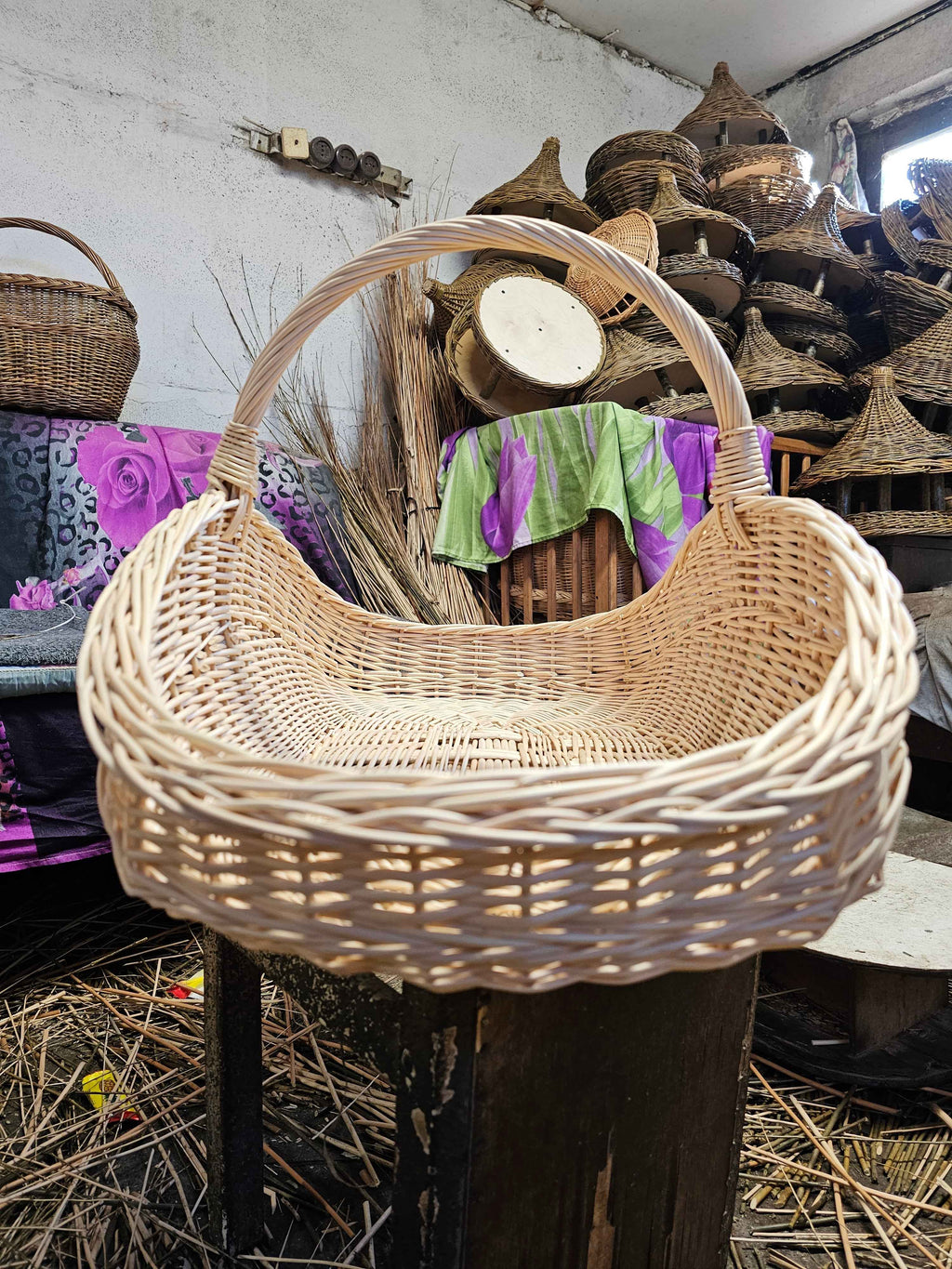 Extra large wicker trug 027b - NaturelyWoven wicker - handmade