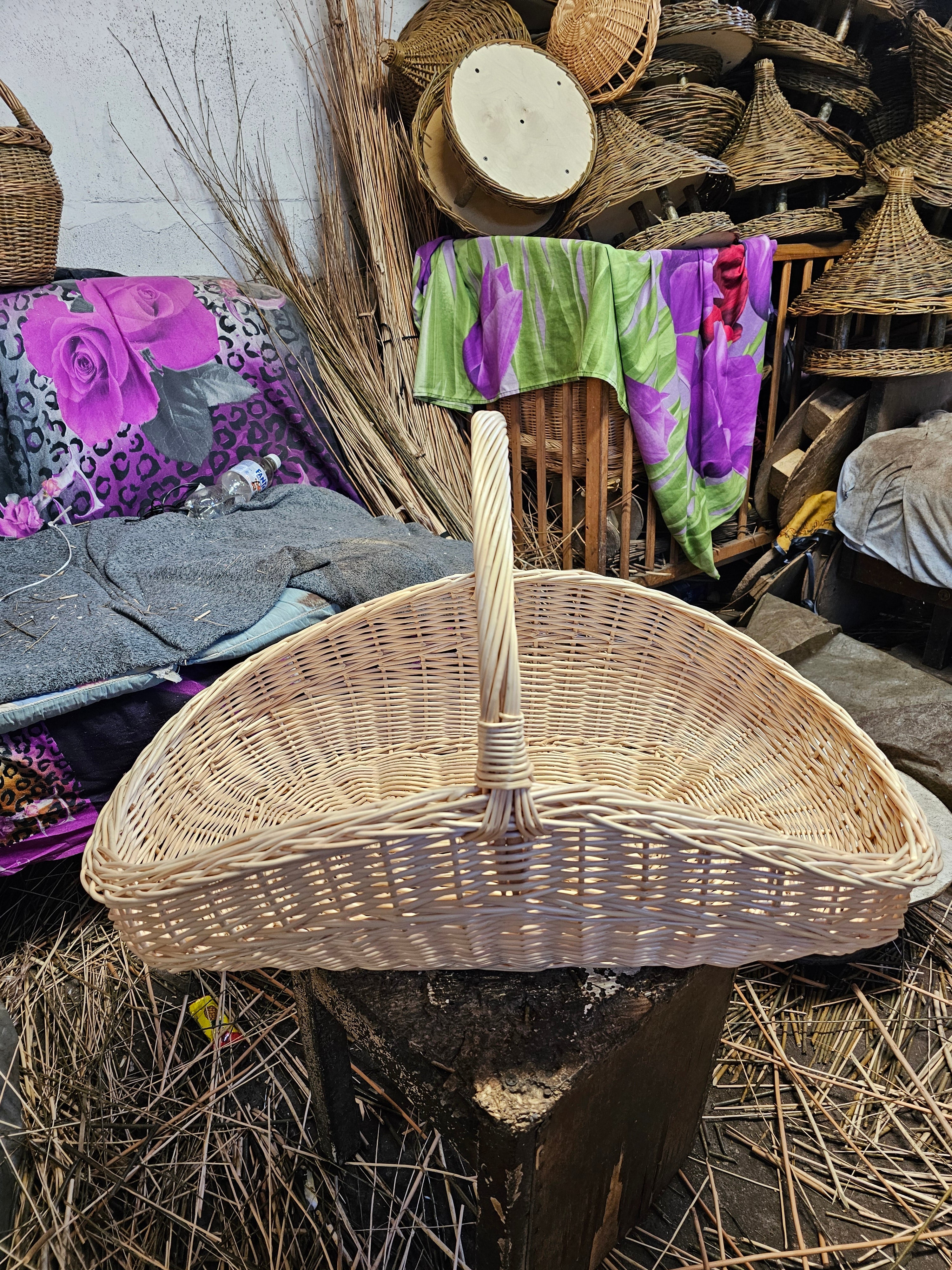 Extra-Large Willow Trug 0027 - NaturelyWoven