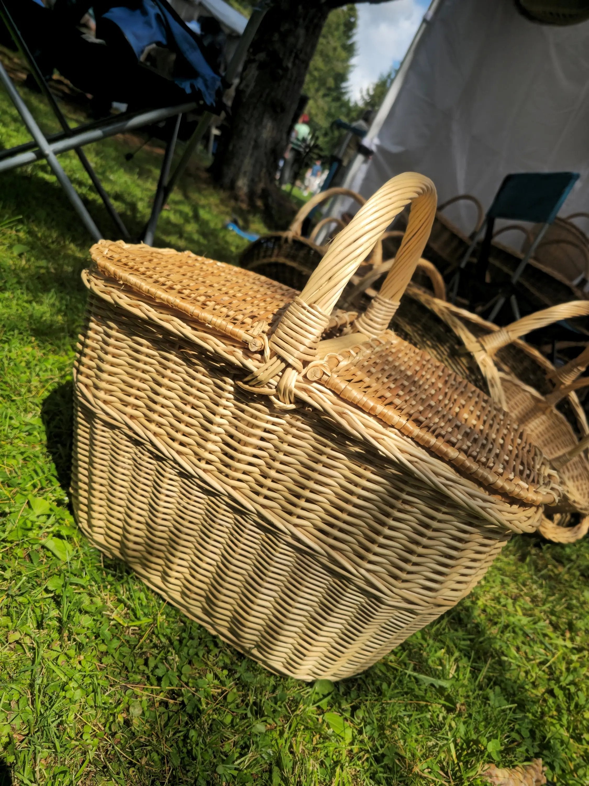 Handmade Picnic Basket – Large Wicker Double Lid Foraging & Herb Gathering - NaturelyWoven