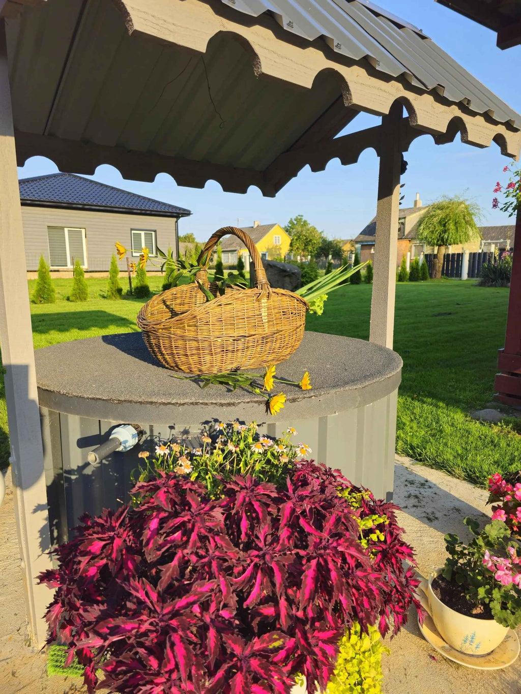 Wicker basket 032b - NaturelyWoven wicker - handmade