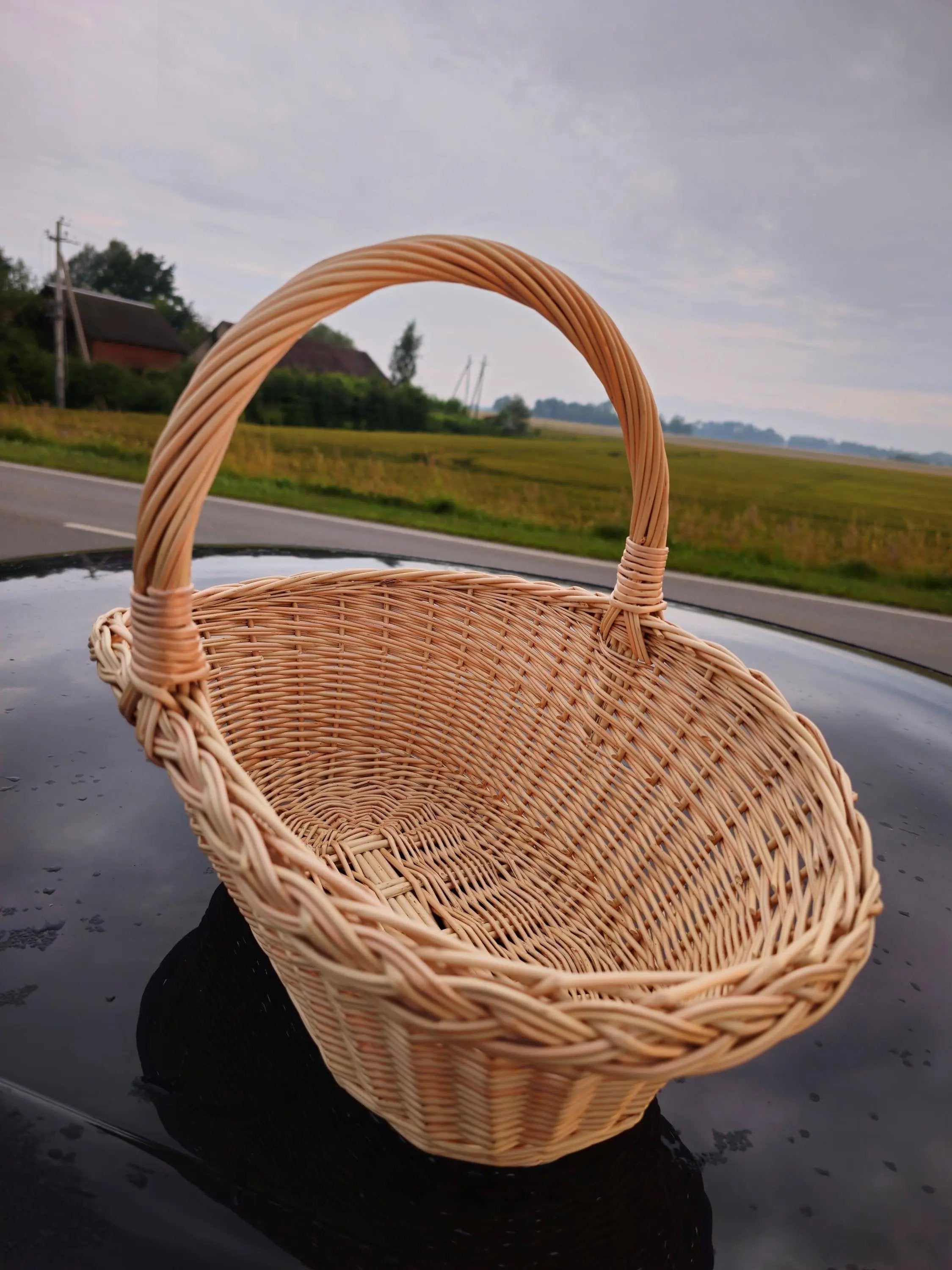 Handwoven Wicker Basket – Natural Willow Bread & Fruit Storage Basket - NaturelyWoven