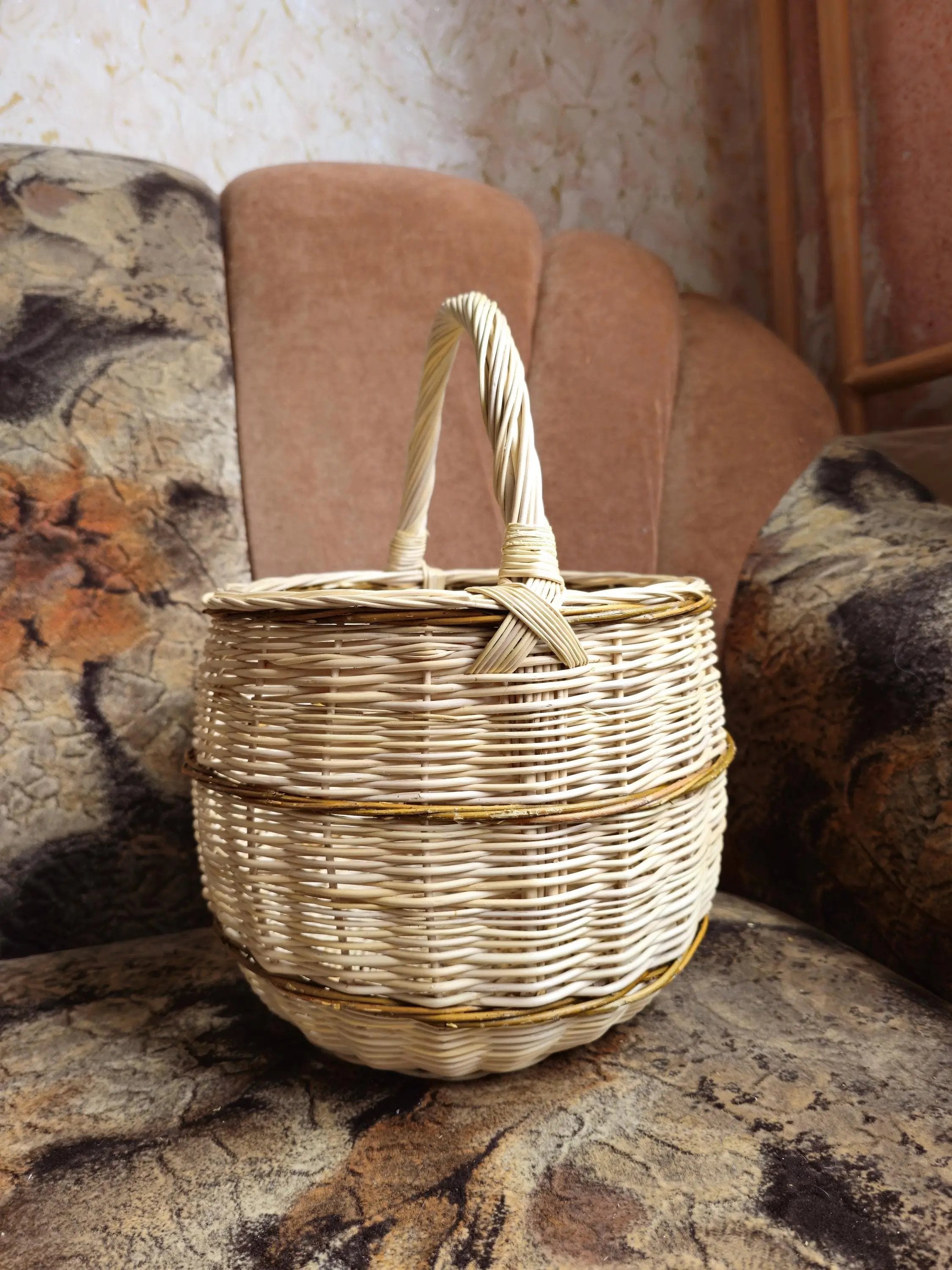 Rustic Natural Willow Foraging Basket - Handwoven Wicker Basket - NaturelyWoven
