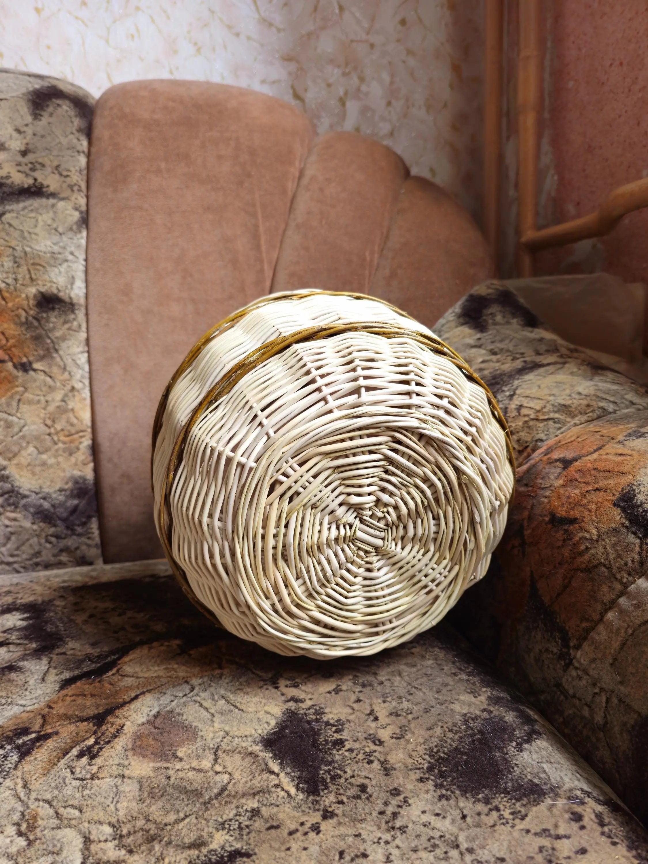 Rustic Natural Willow Foraging Basket - Handwoven Wicker Basket - NaturelyWoven