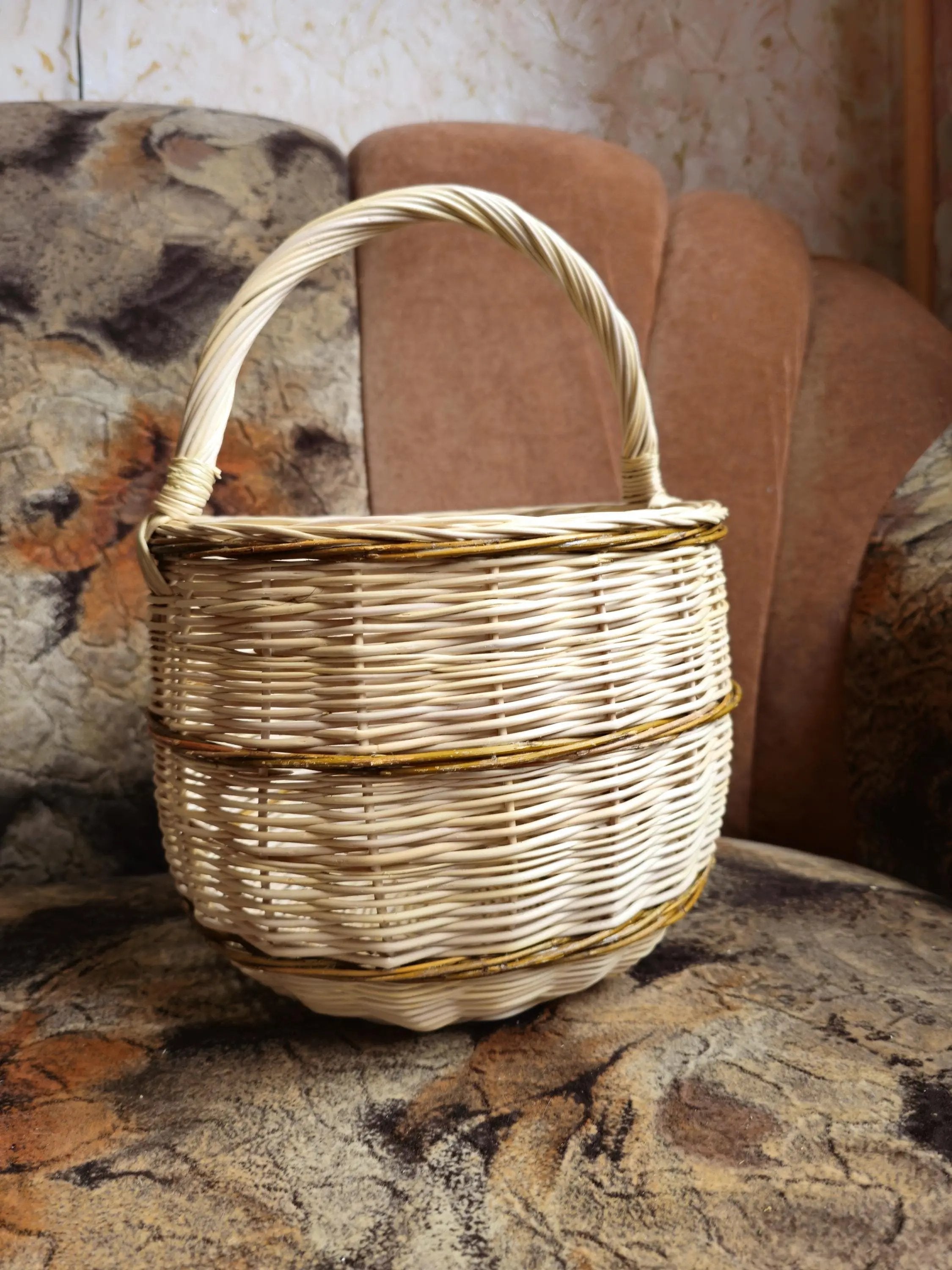 Rustic Natural Willow Foraging Basket - Handwoven Wicker Basket - NaturelyWoven