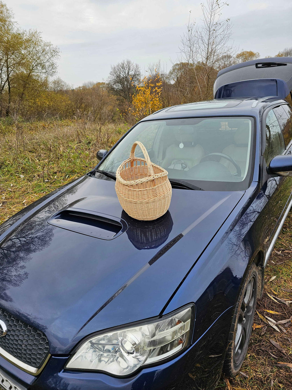 Wicker basket 039b - NaturelyWoven wicker - handmade