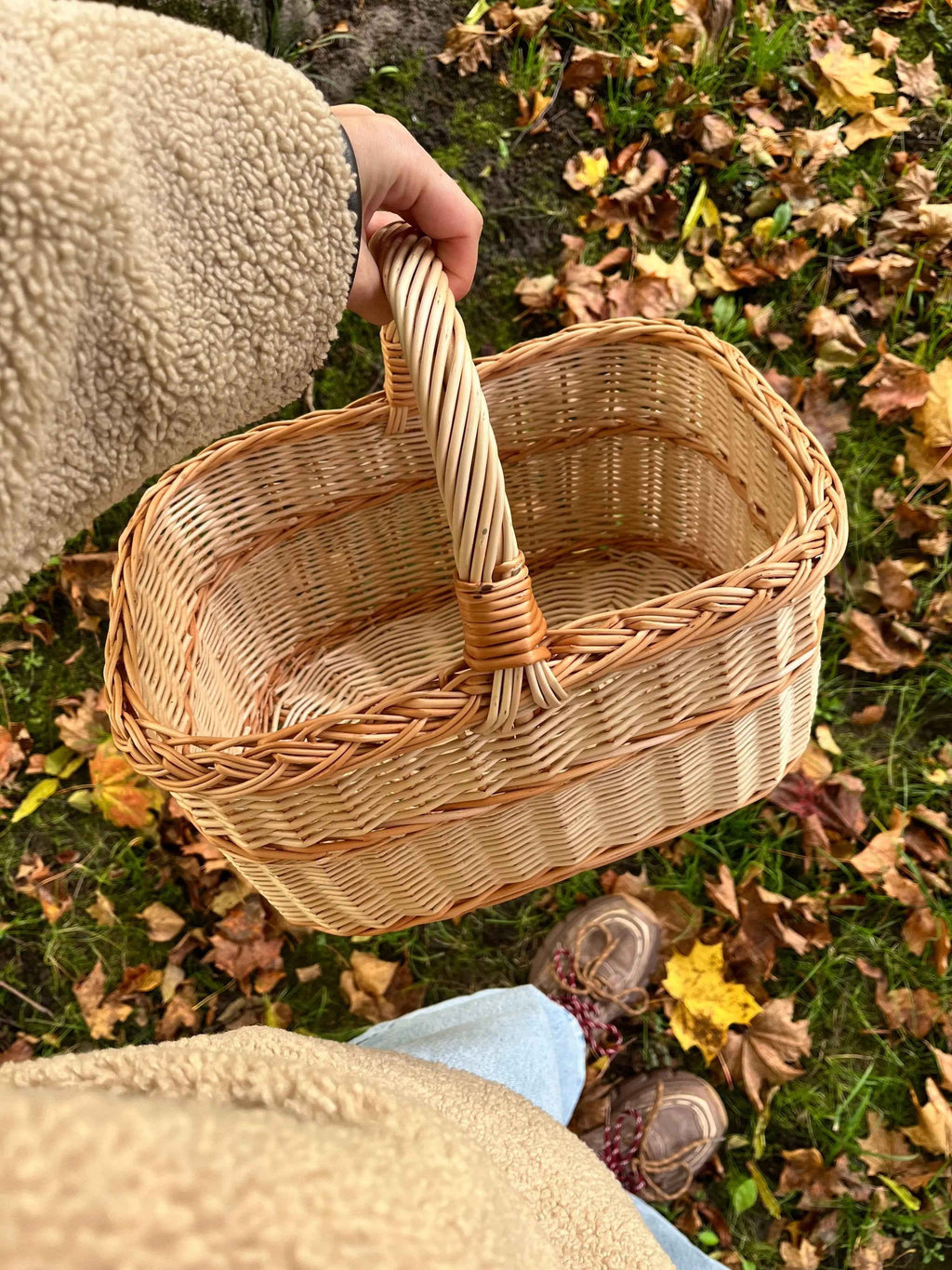 Willow basket 005b - NaturelyWoven wicker - handmade