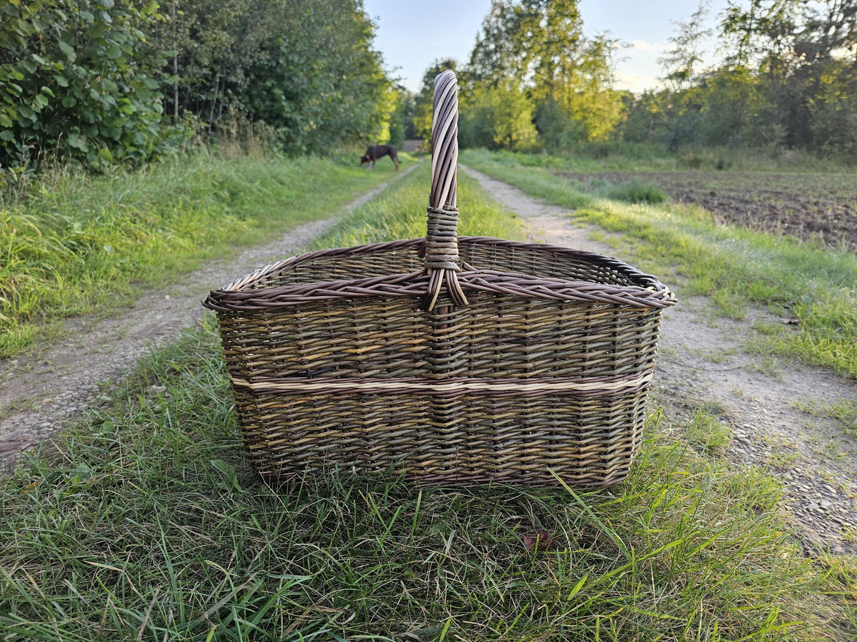 Didelė stačiakampė vytelių pintinė