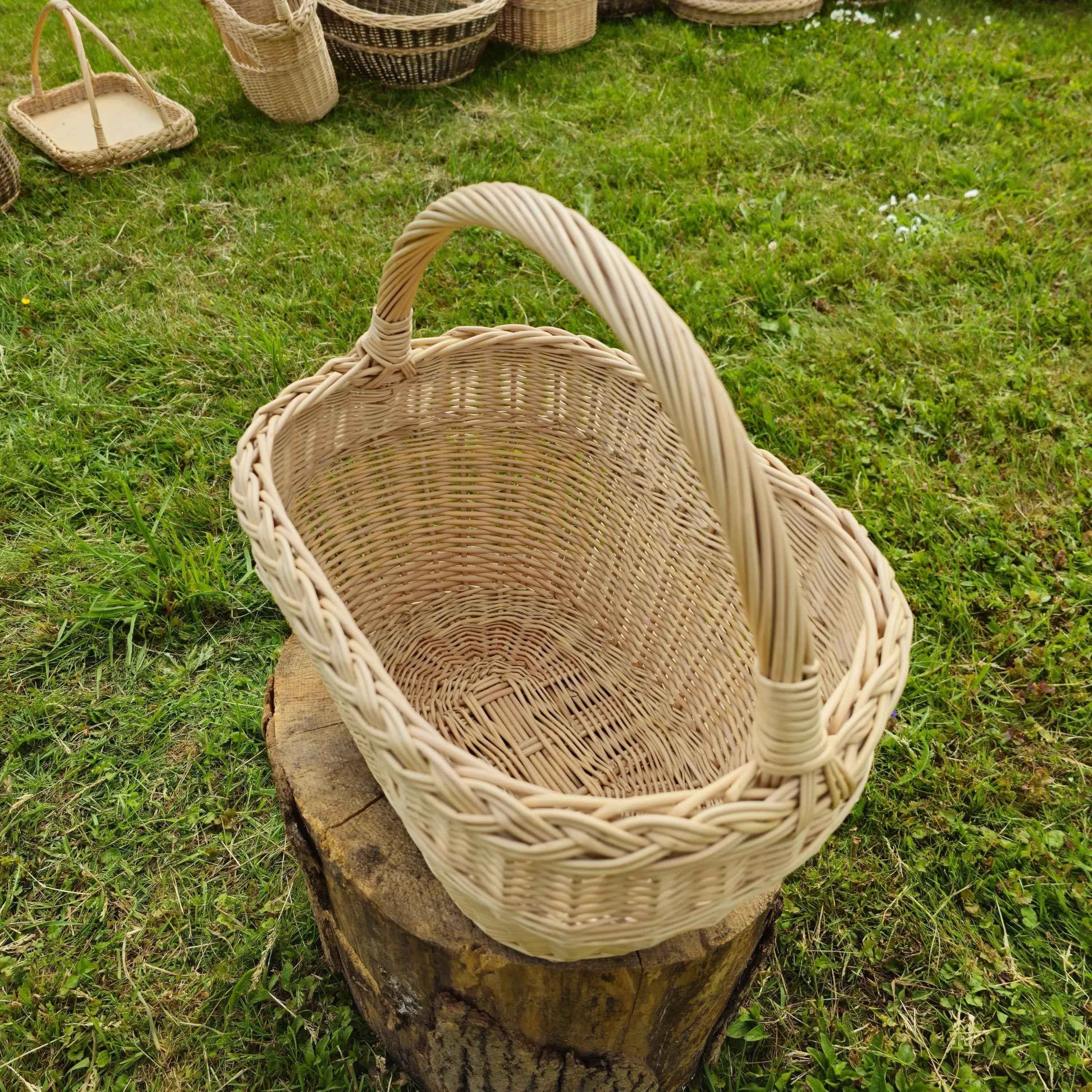 Didelė pikniko pintinė su aukšta rankena — vytelių pintinė, 10 nuotrauka