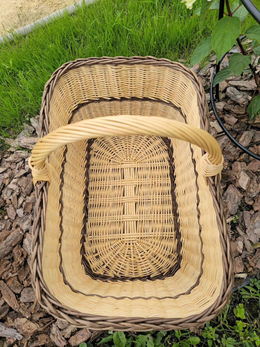 Large willow basket 052b - NaturelyWoven wicker - handmade