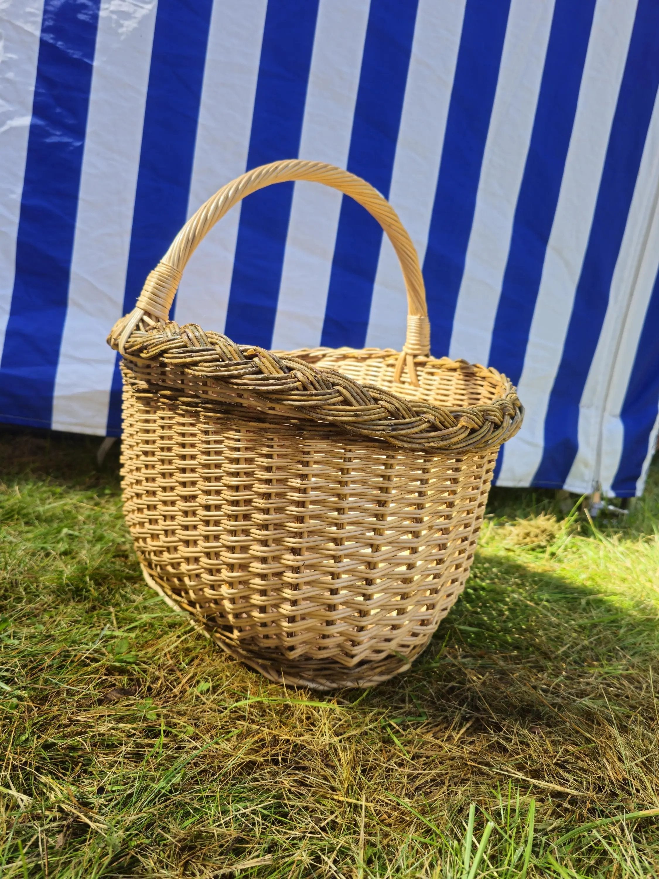 Large Wicker Basket – Oval Rustic Storage Basket with Natural Willow Weave - NaturelyWoven