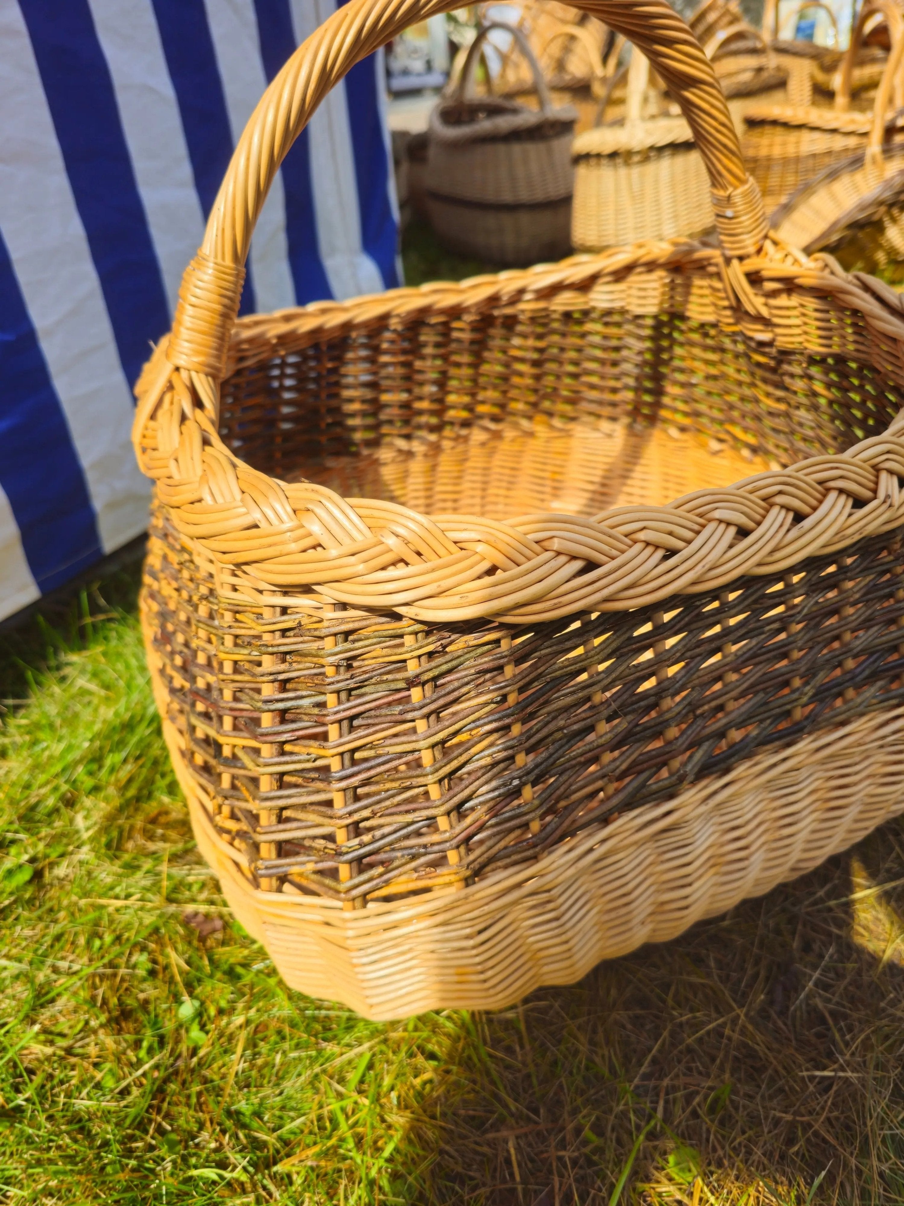 Large wicker basket 017r - NaturelyWoven
