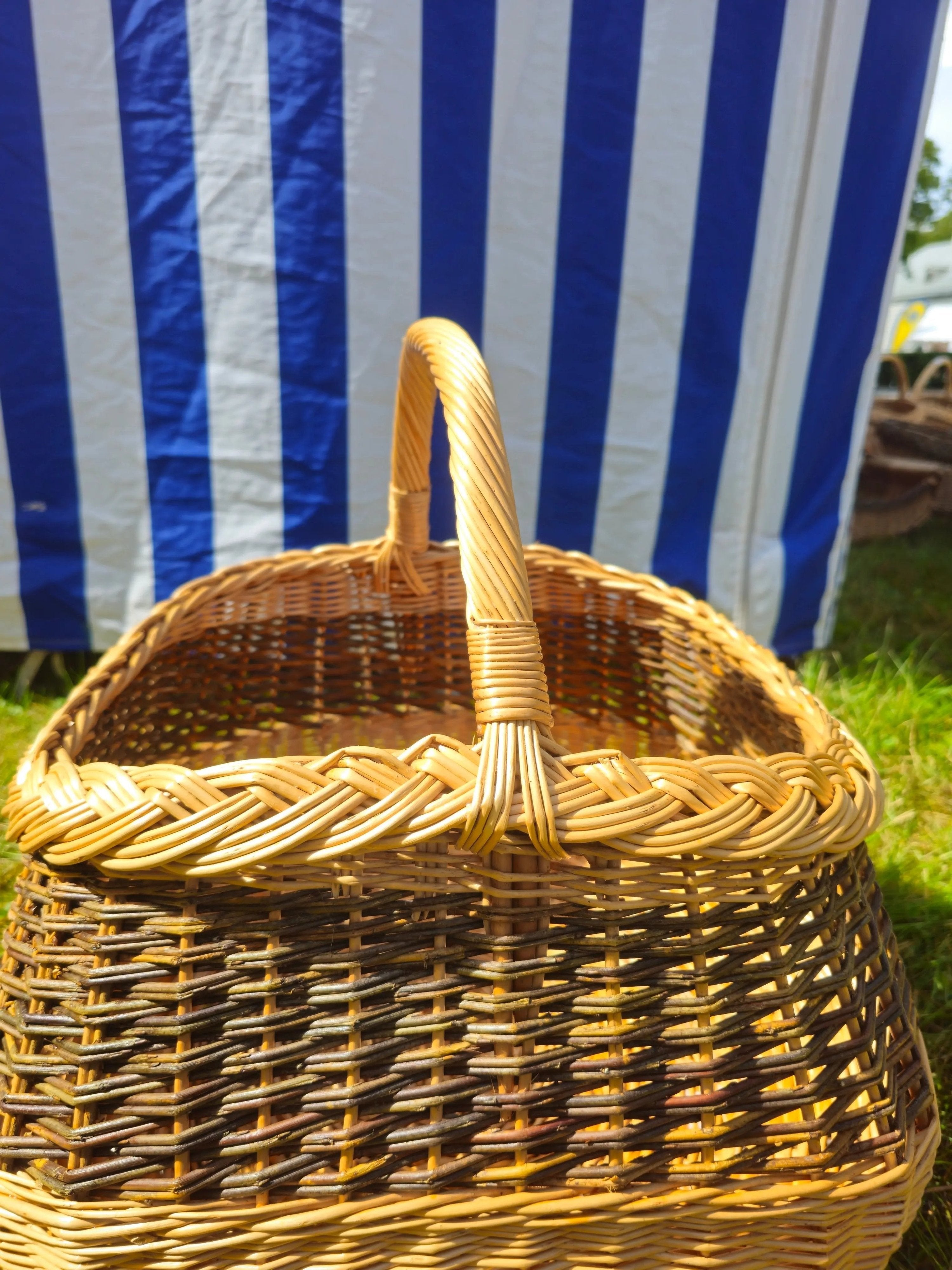Large wicker basket 017r - NaturelyWoven