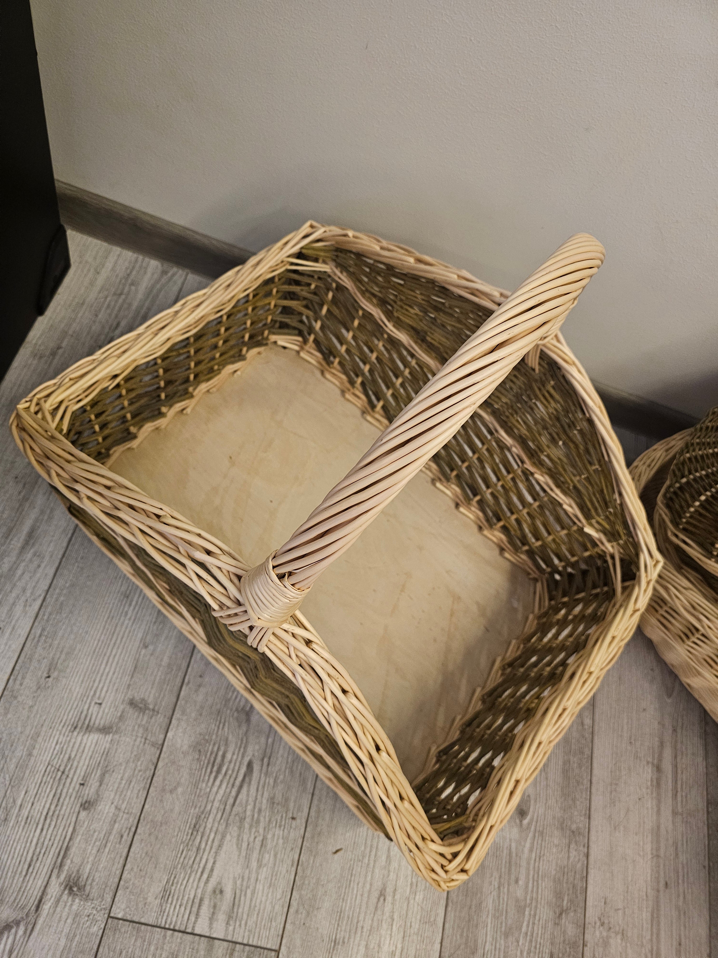 Didelė malkų pintinė su rankena — malkų pintinė, 5 nuotrauka