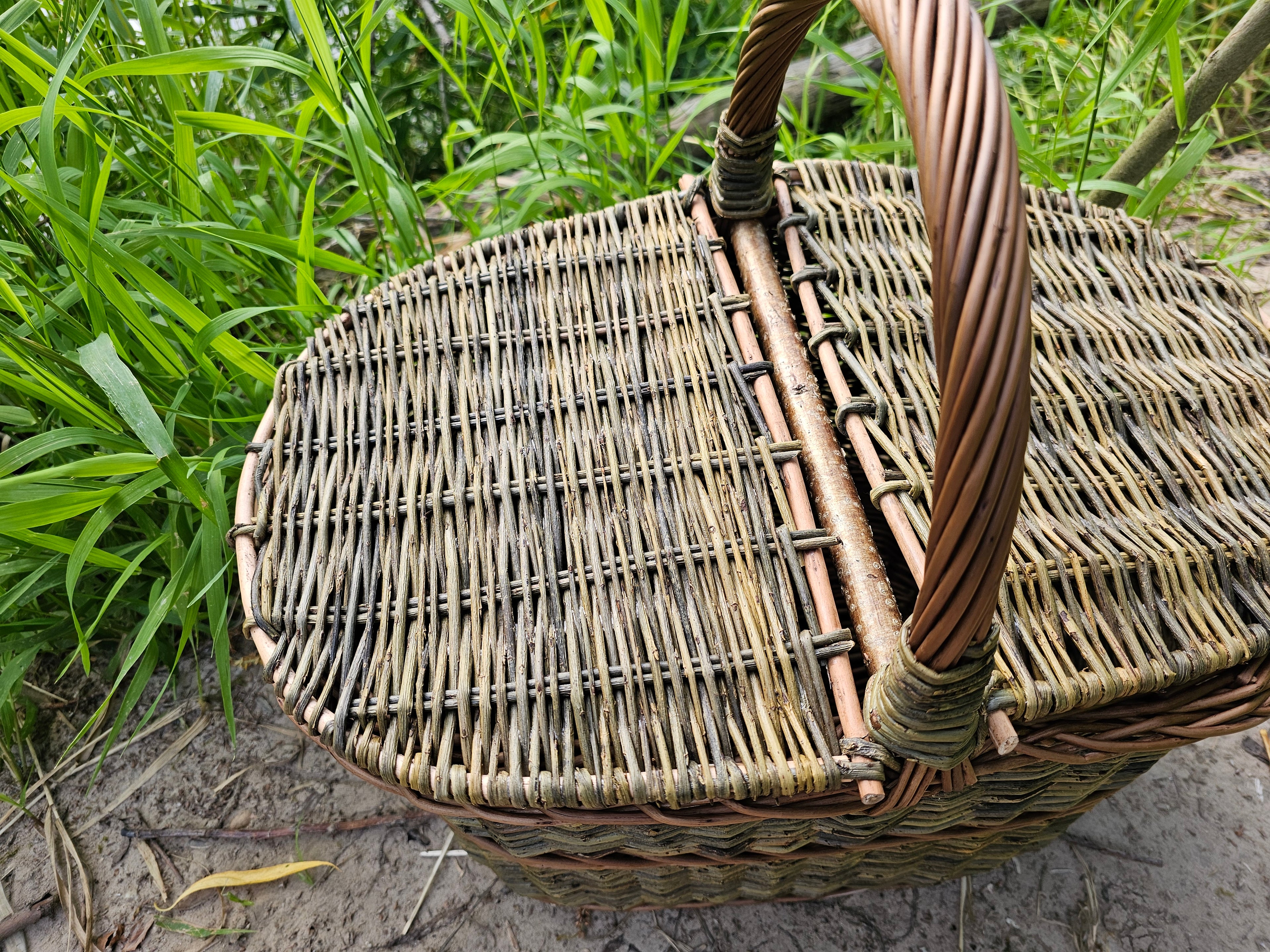 Didelė pikniko pintinė iš nežievintos vytelės — pikniko pintinė, 6 nuotrauka