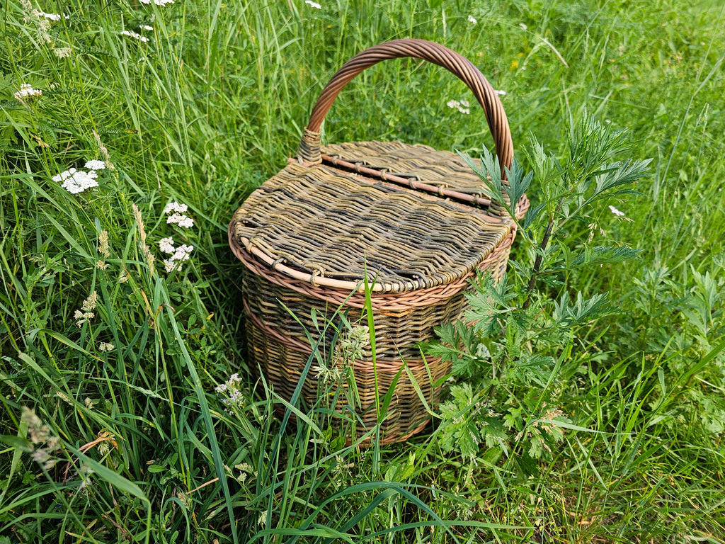 Didelė pikniko pintinė iš nežievintos vytelės — pikniko pintinė, 14 nuotrauka