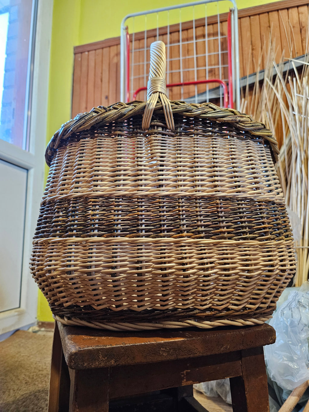 Vidutinė sodo pintinė — vytelių pintinė, 2 nuotrauka