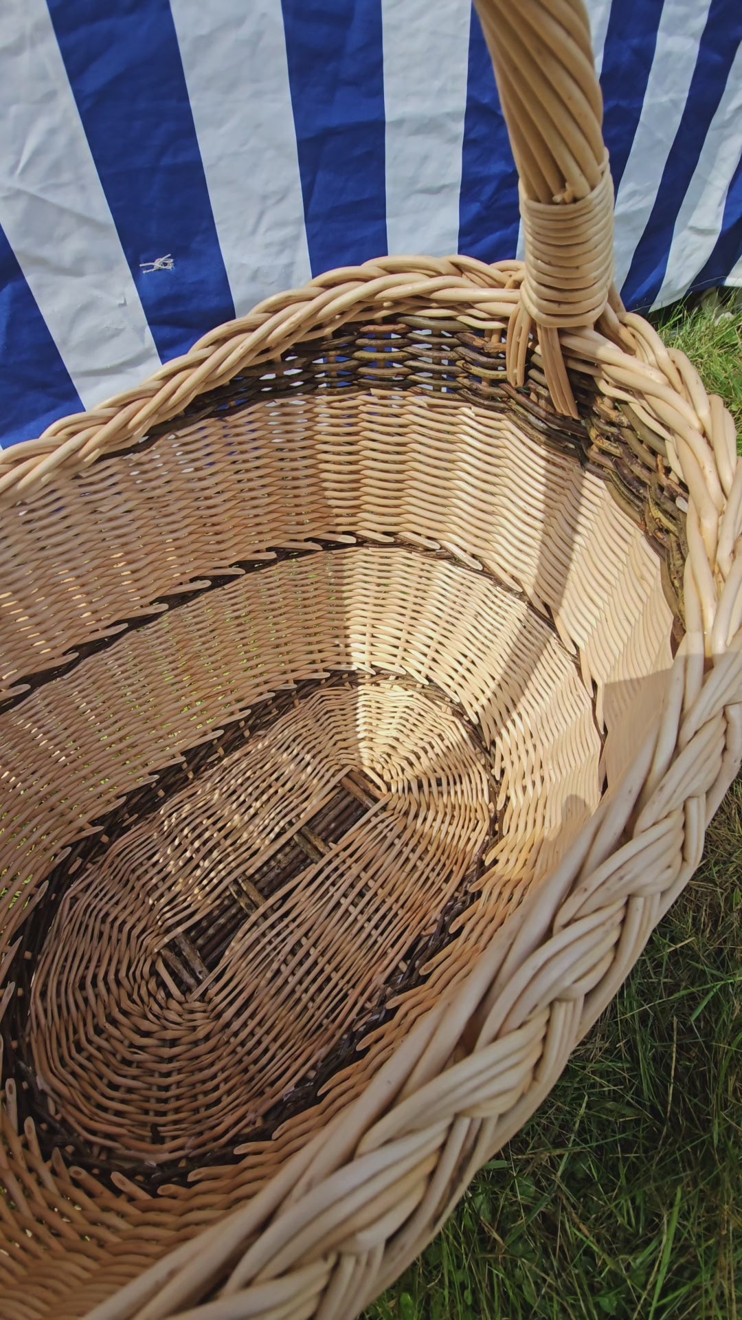 Shopping Basket with Handle