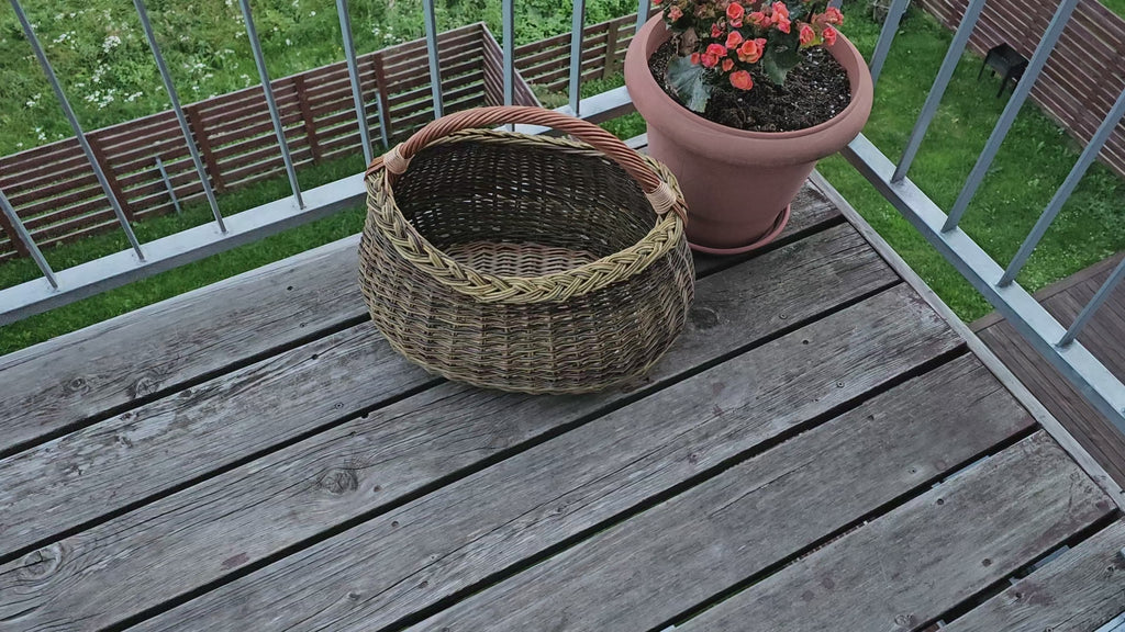 Deep Oval Foraging Basket with Braided Rim