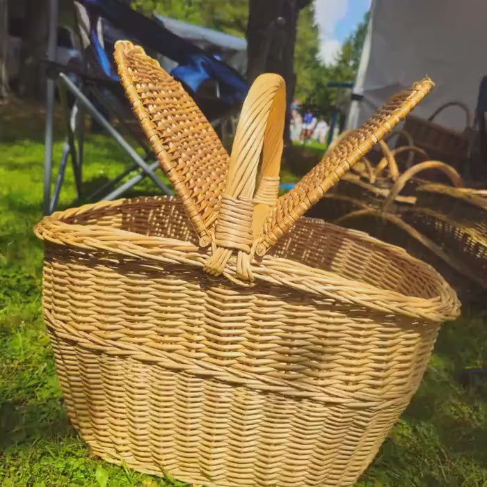 large-wicker-picnic-basket-with-double-lid