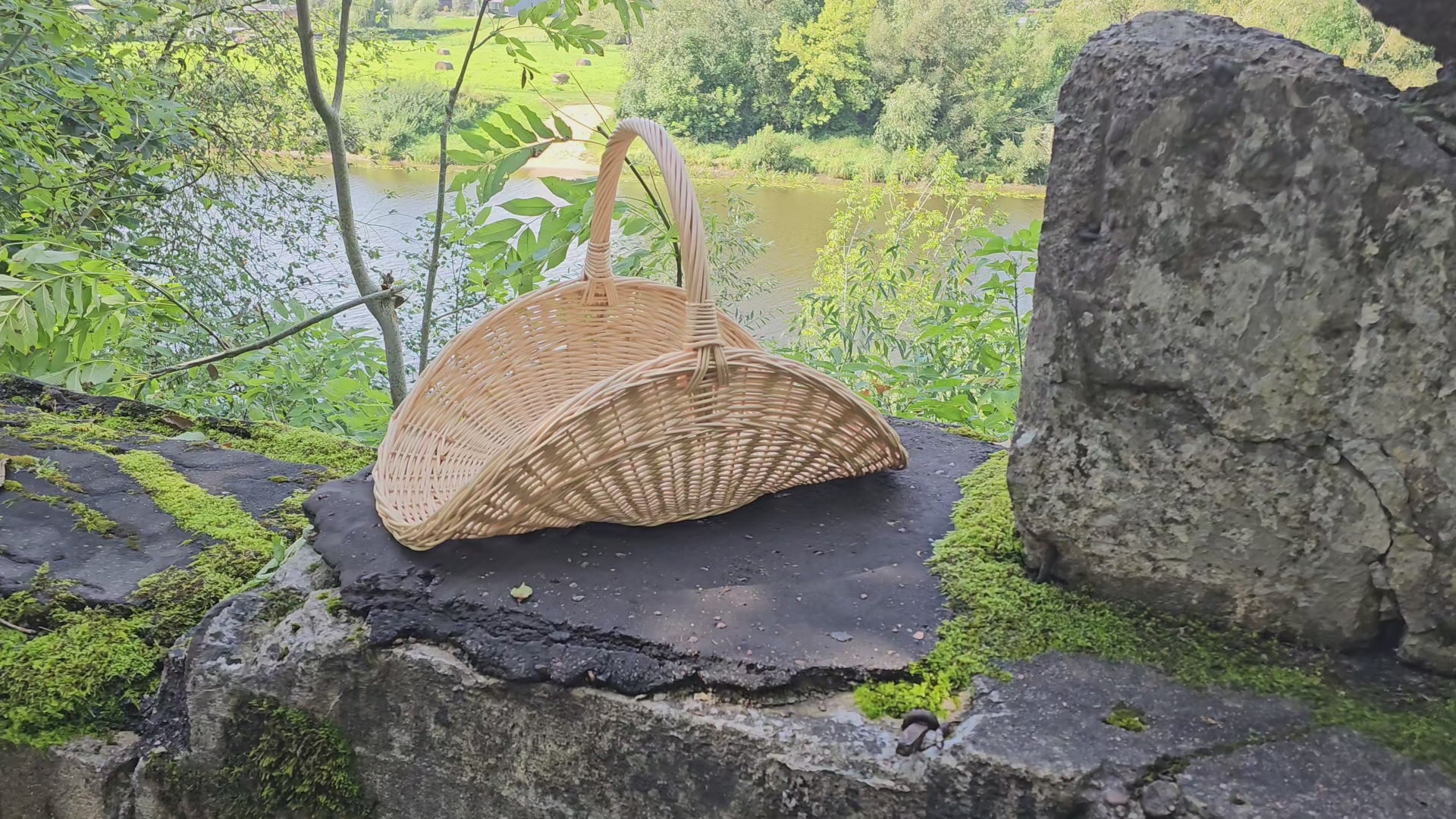 Large Wicker Flower Basket — product video