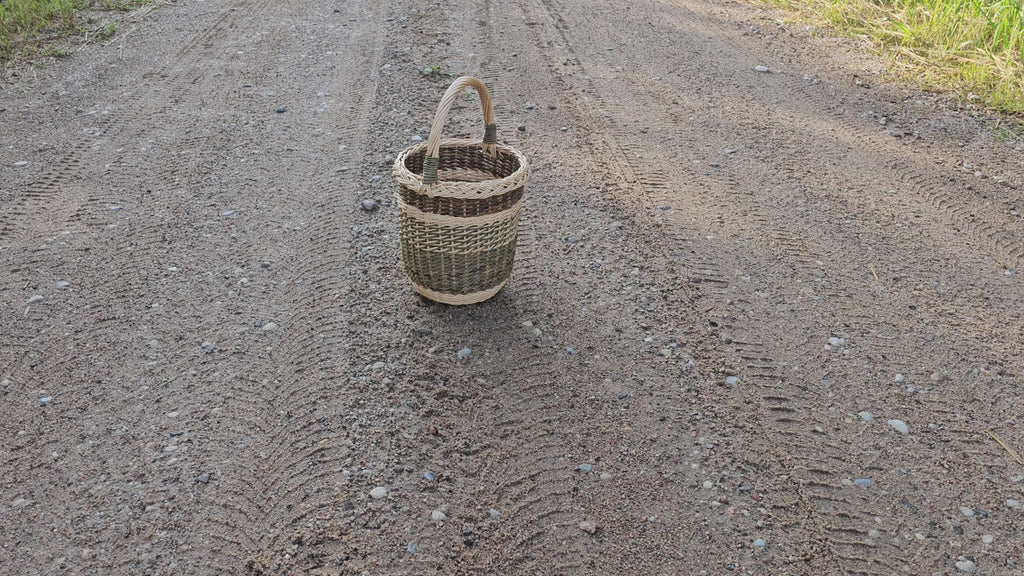 tall-wicker-basket-with-handle