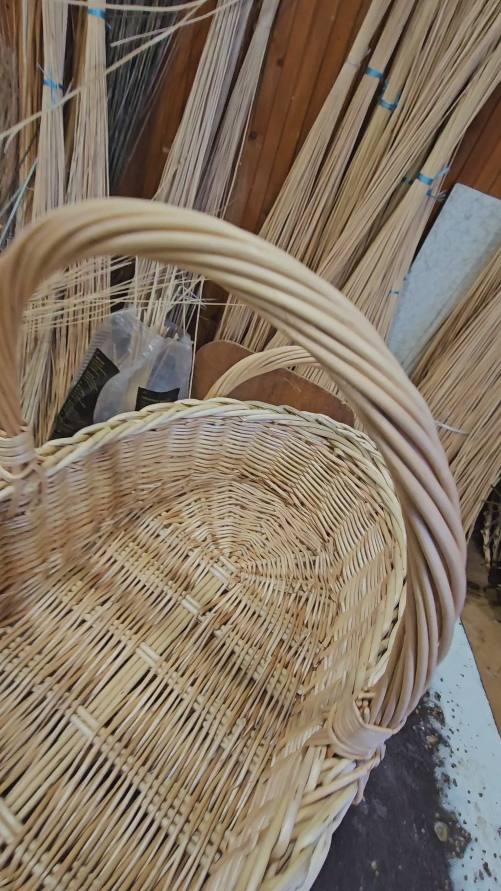 Wicker basket 002r