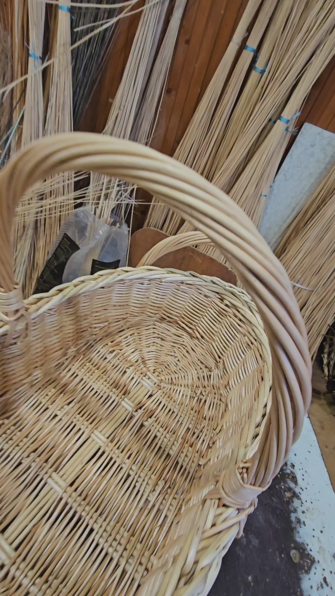 Wicker basket 002r