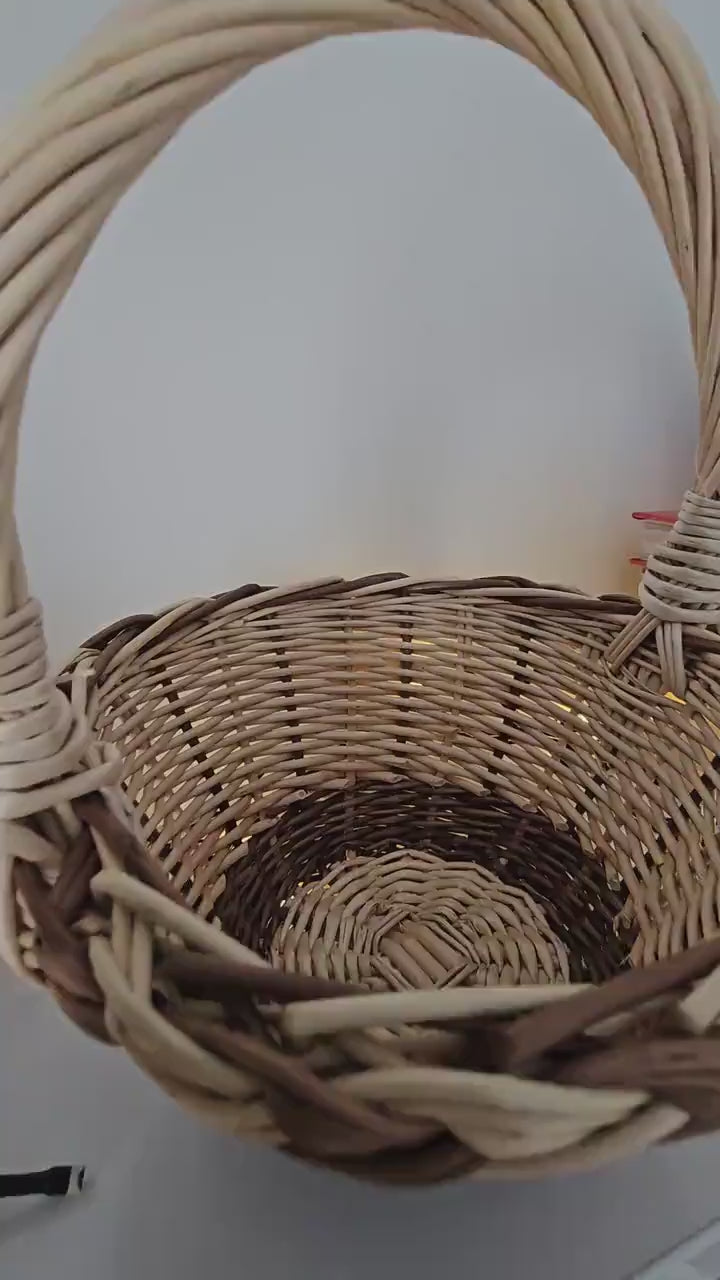 Mini Willow Basket — product video