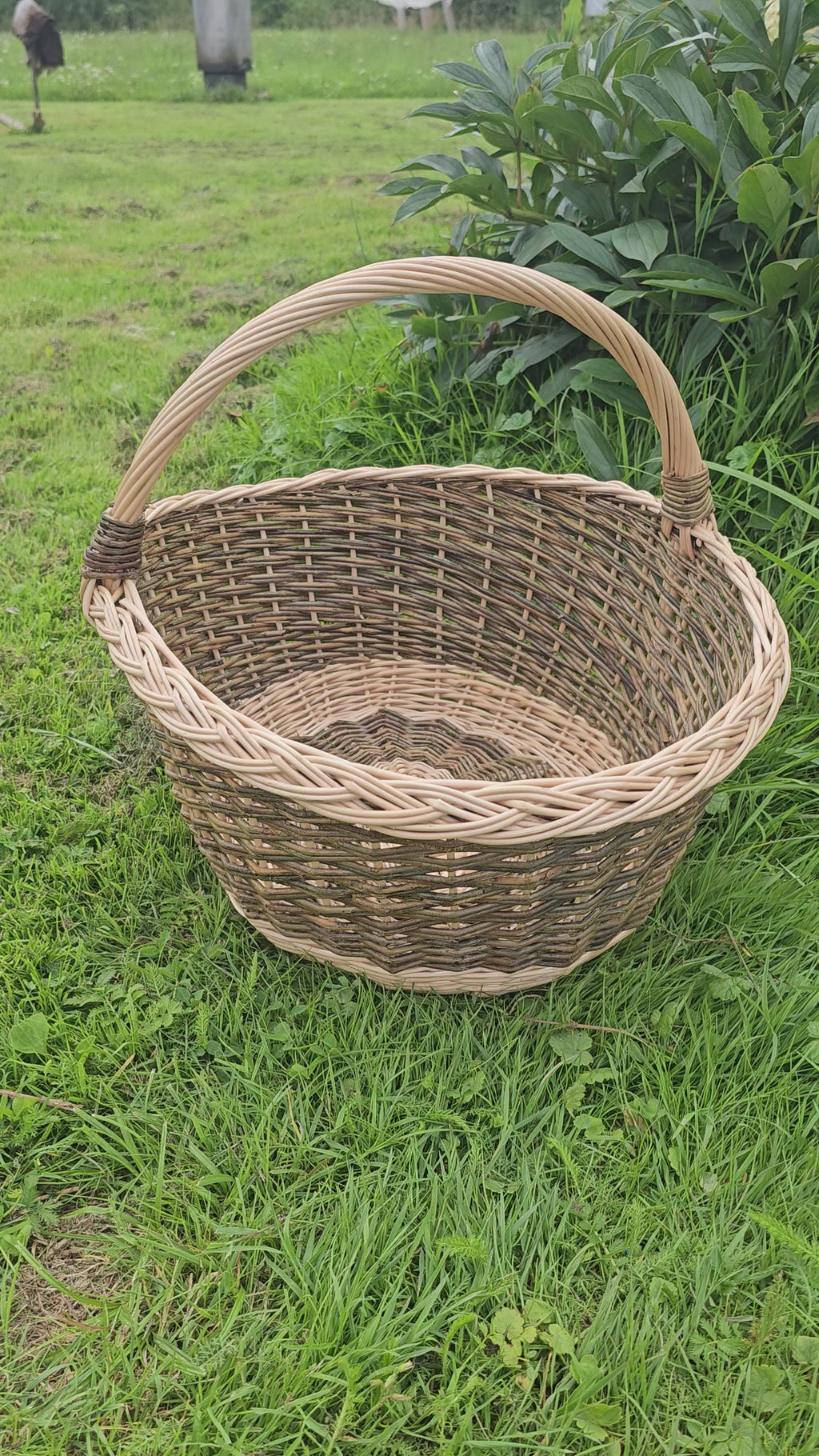 Didelis pintas krepšelis su tvirta rankena