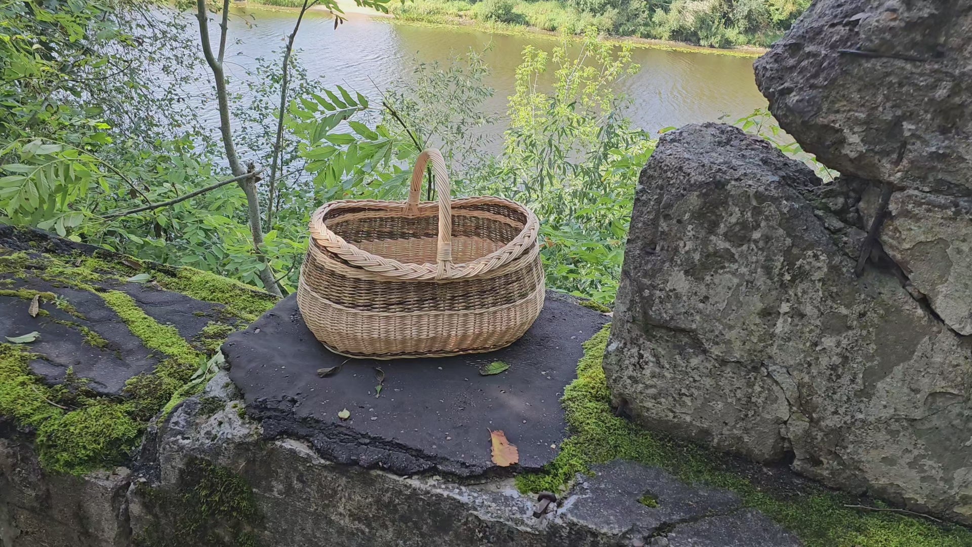 Large Wicker Basket — product video