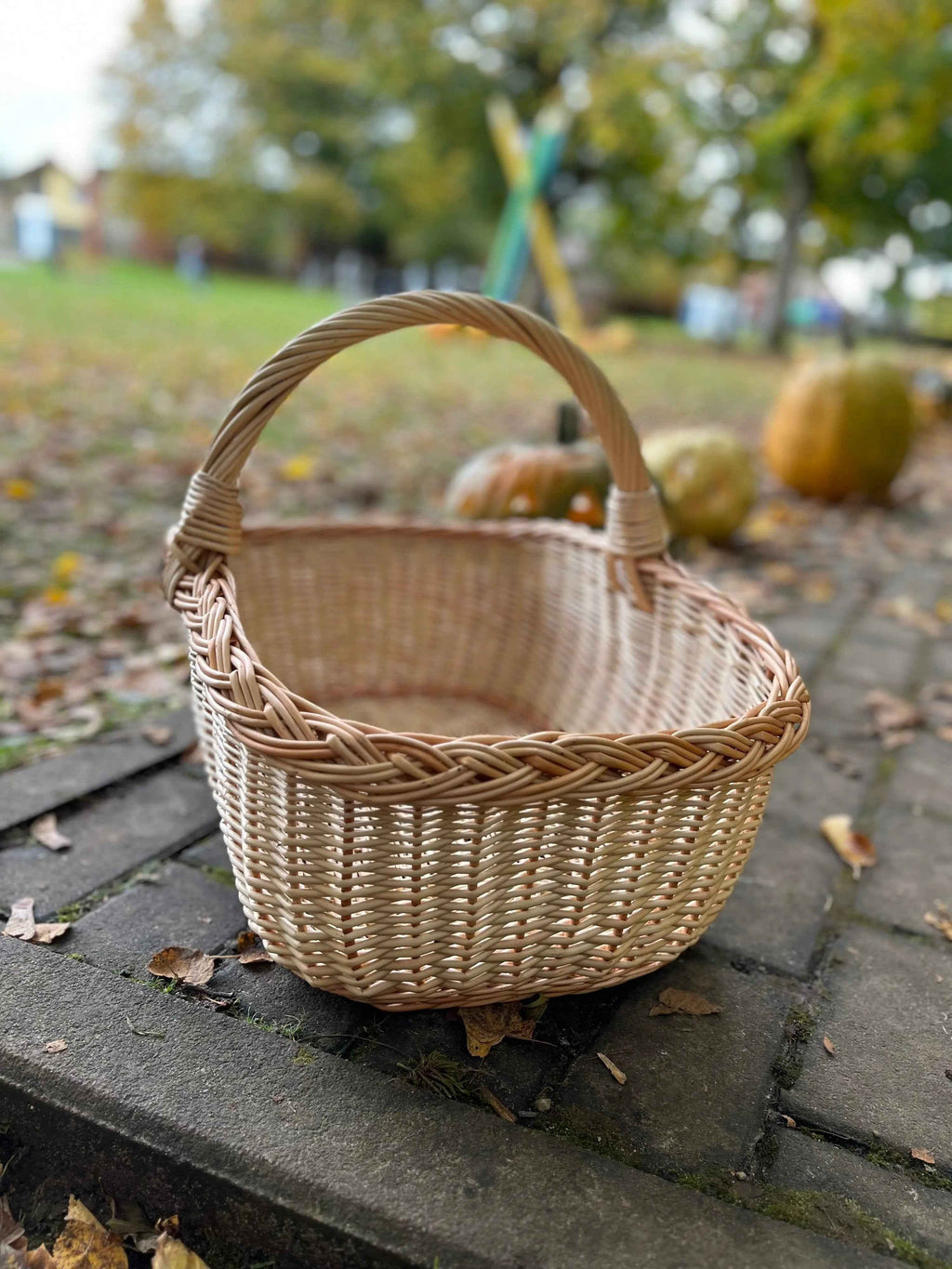 Wicker basket 053b - NaturelyWoven wicker - handmade