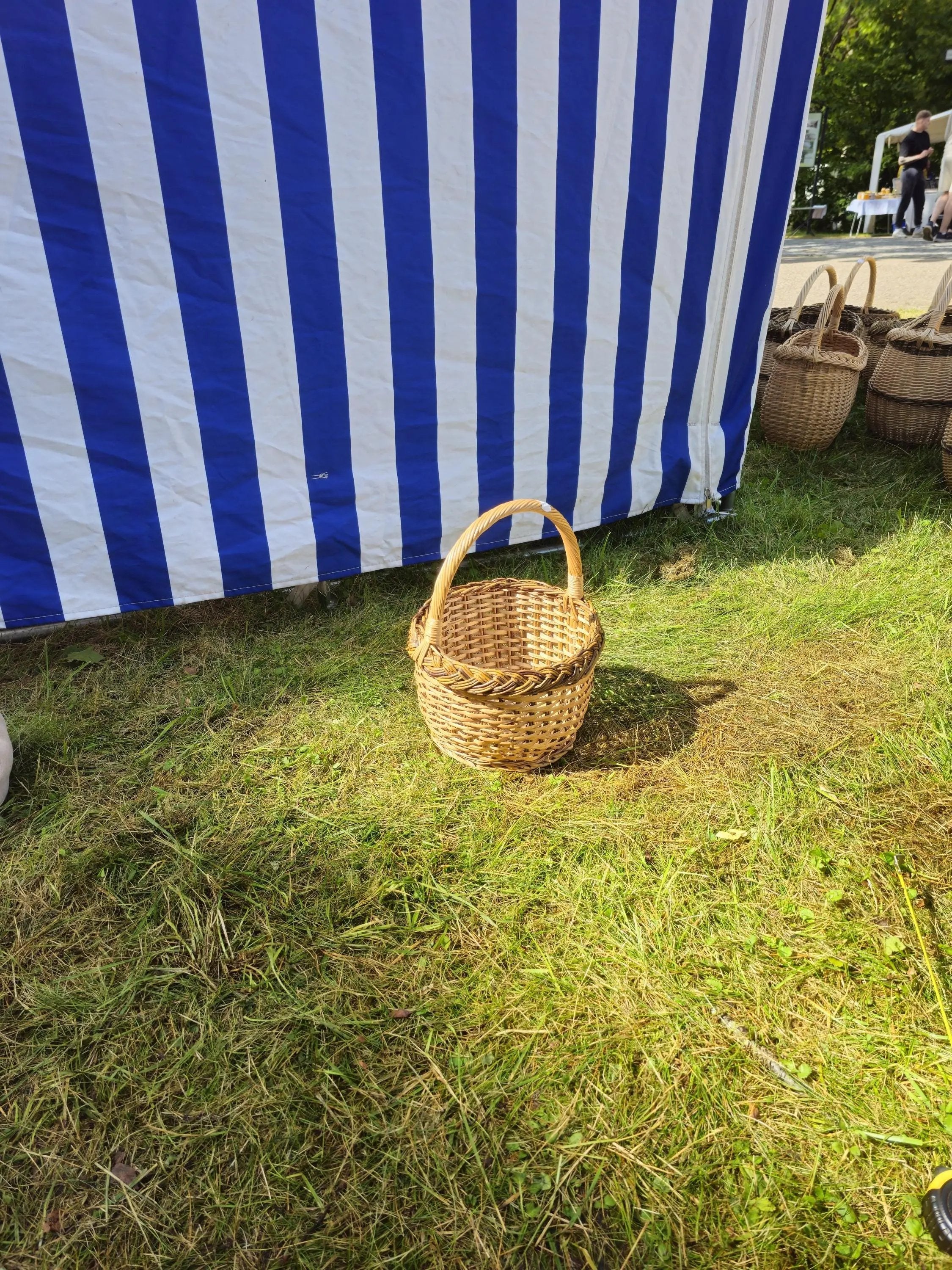 Round Wicker Basket – Handwoven Willow Bin With Durable Braided Rim - NaturelyWoven
