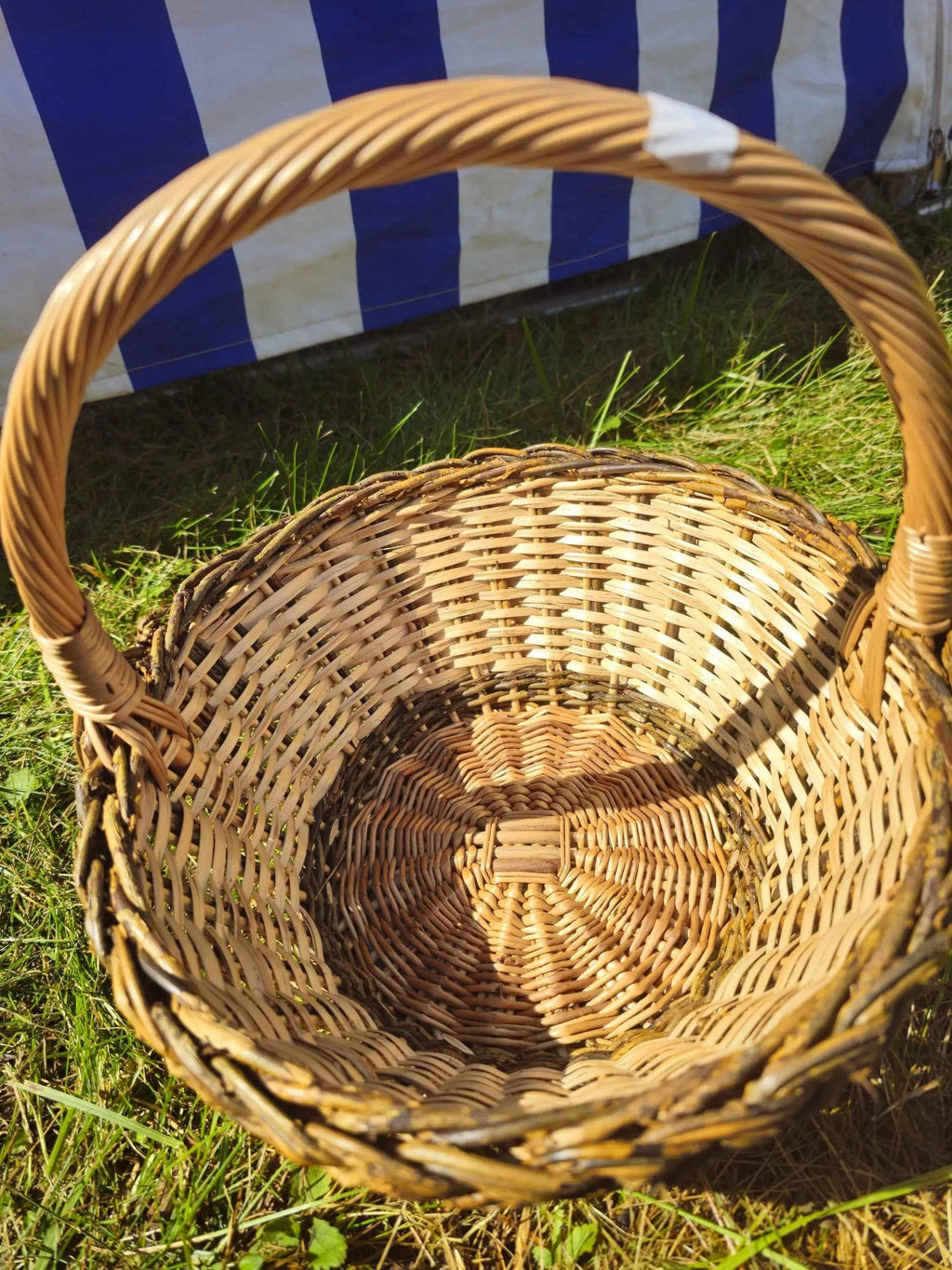 Wicker basket 008r - NaturelyWoven wicker - handmade
