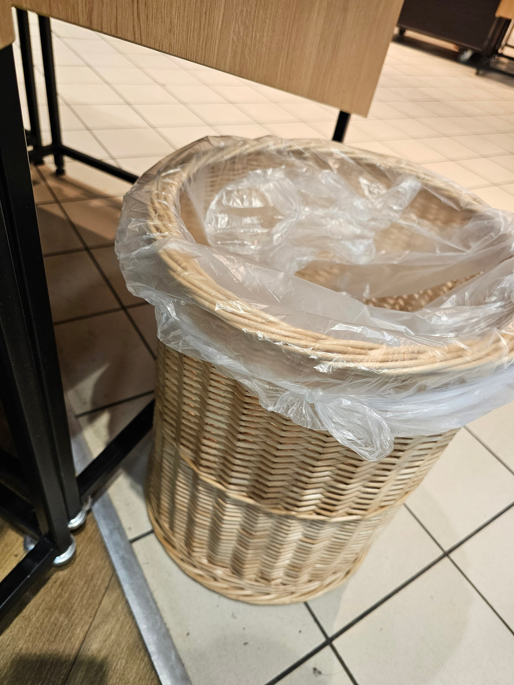 Šiukšliadėžė — daiktų pintinė, 5 nuotrauka