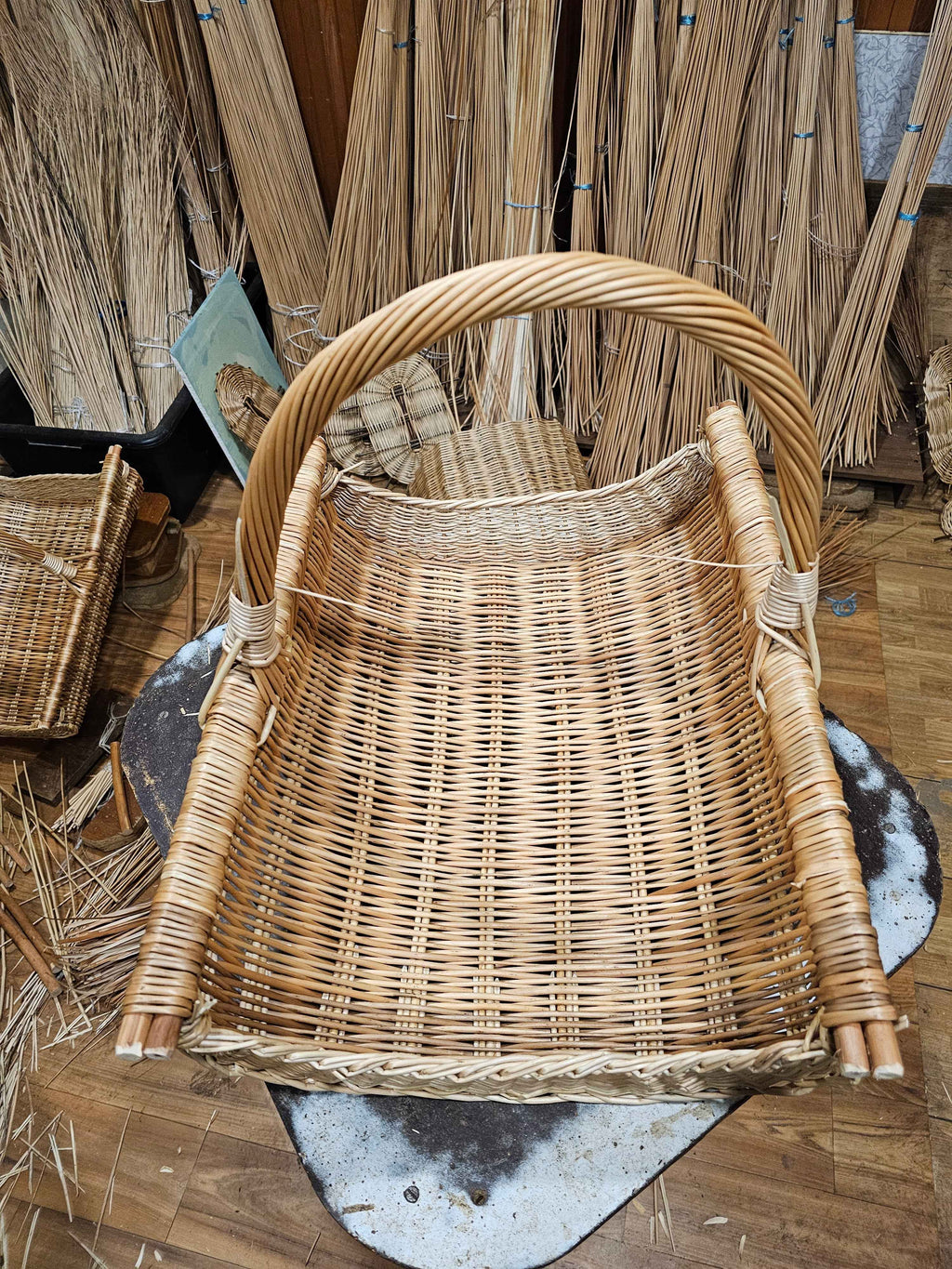 Wicker basket 011r - NaturelyWoven wicker - handmade